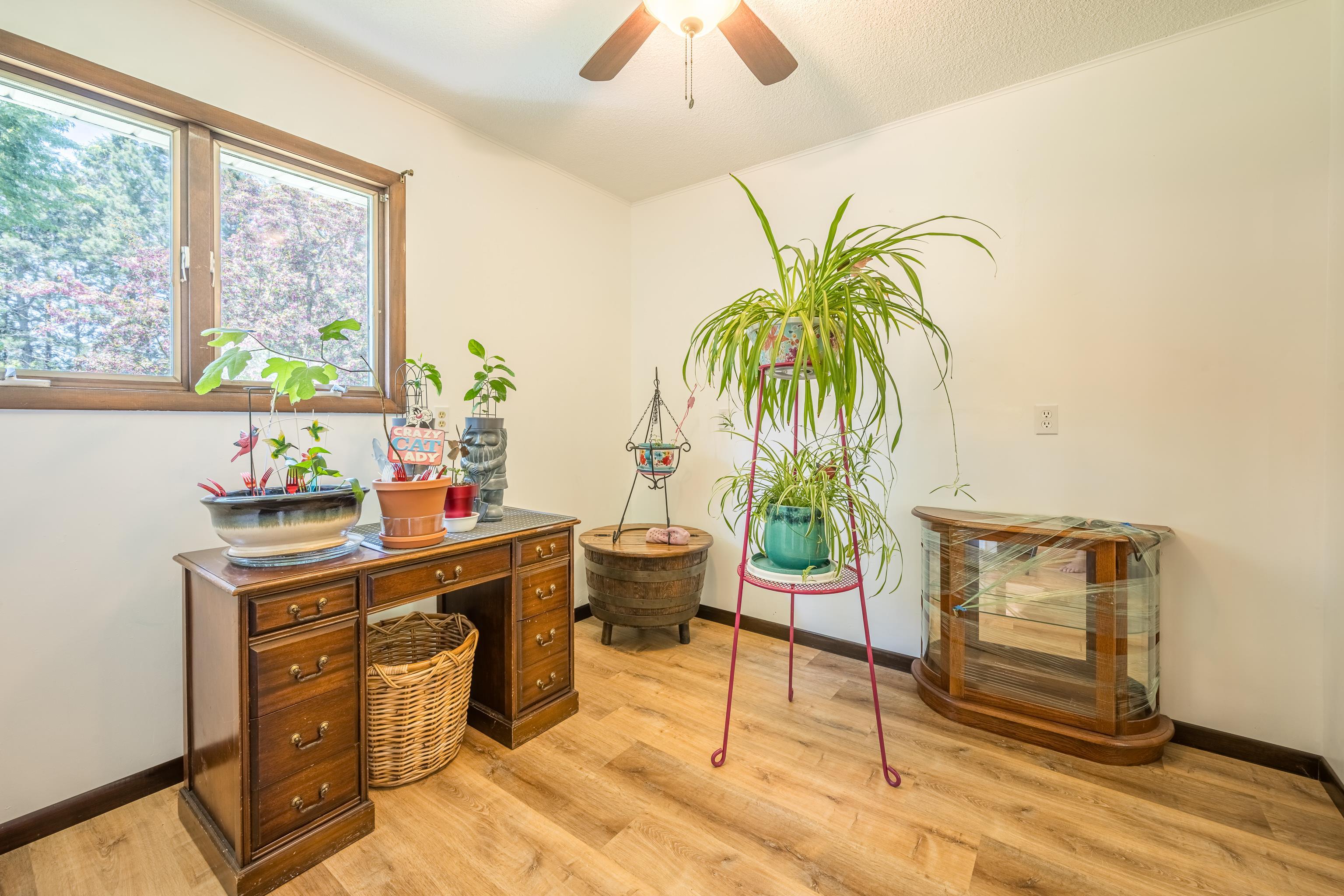 2881 Dean Street Property Photo 15