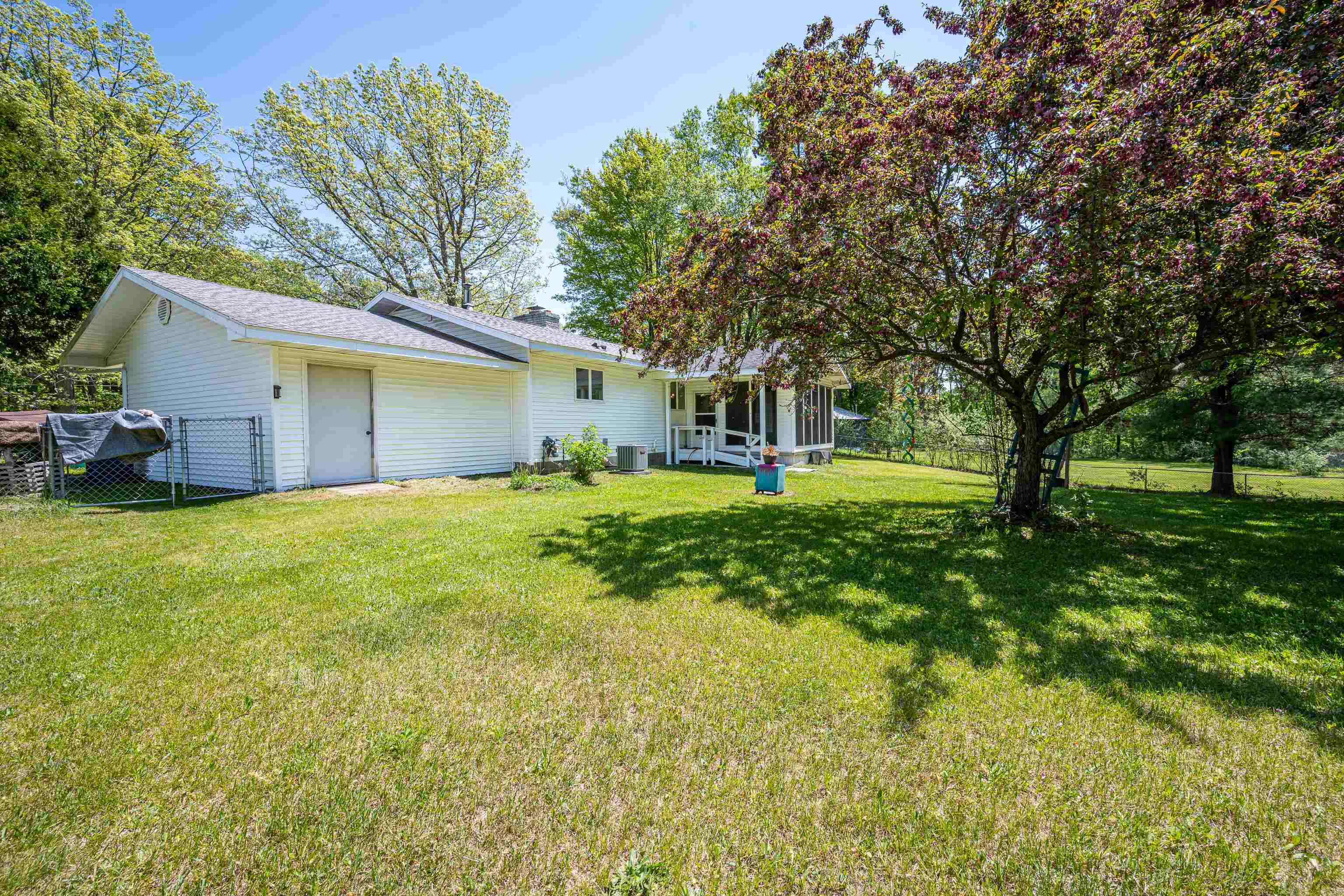 2881 Dean Street Property Photo 35