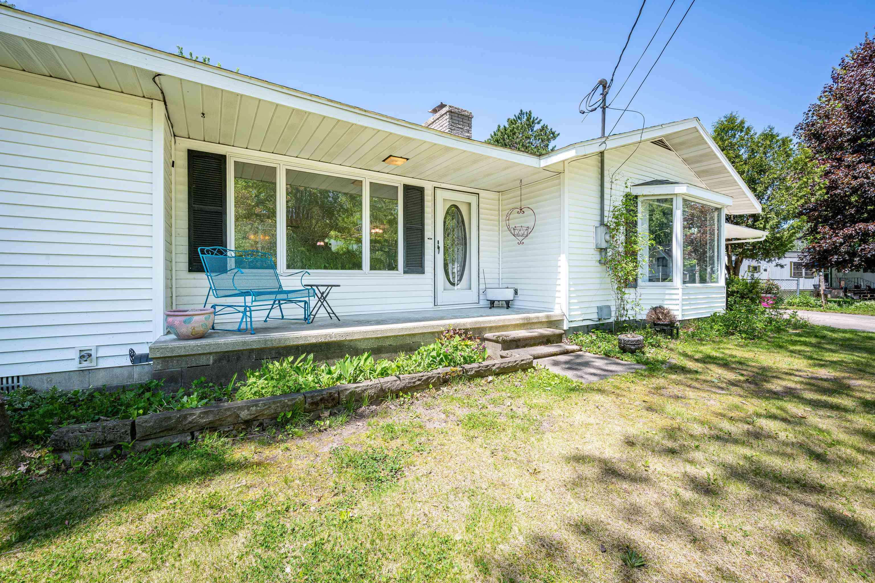 2881 Dean Street Property Photo 39