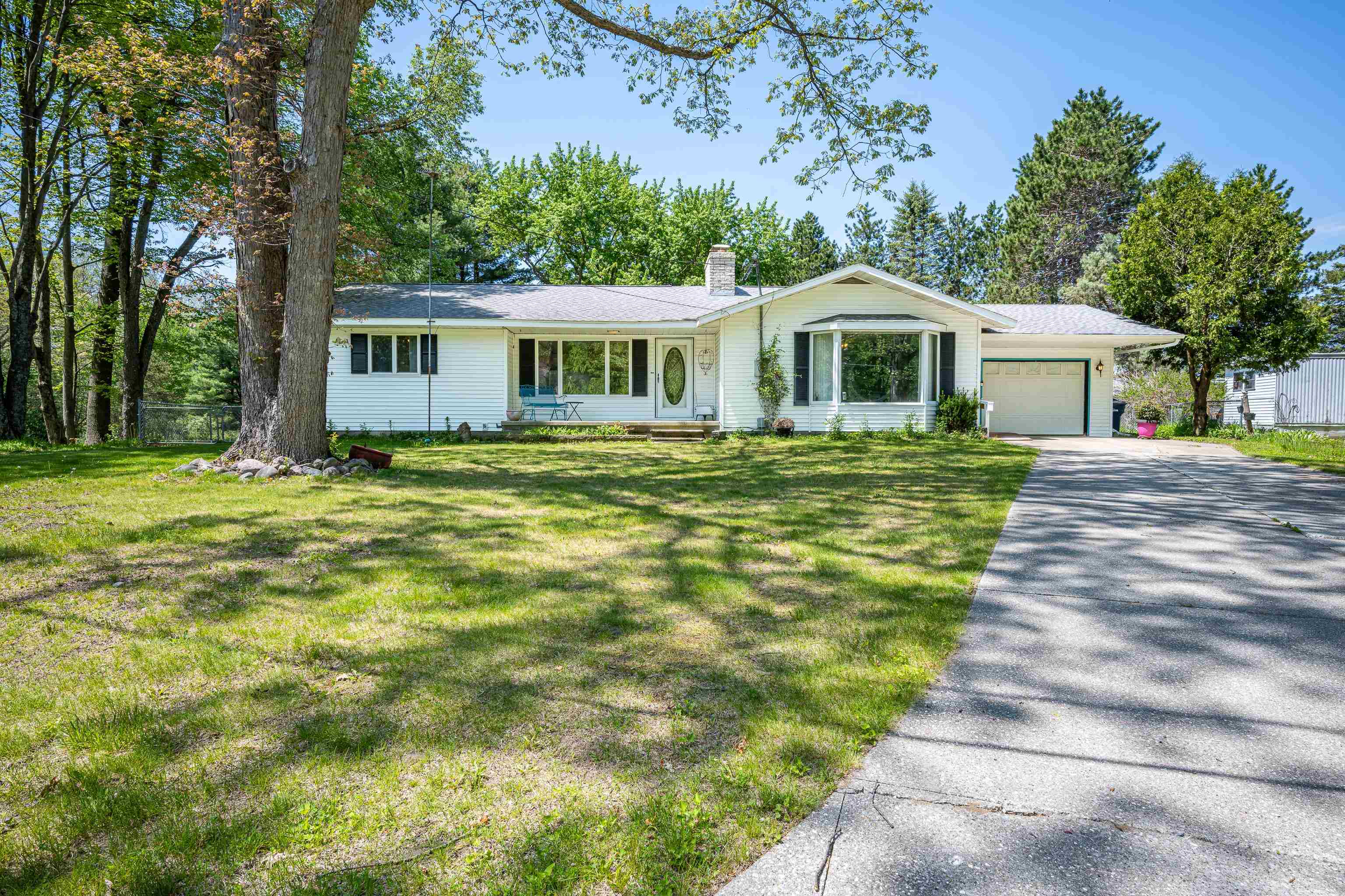 2881 Dean Street Property Photo 41