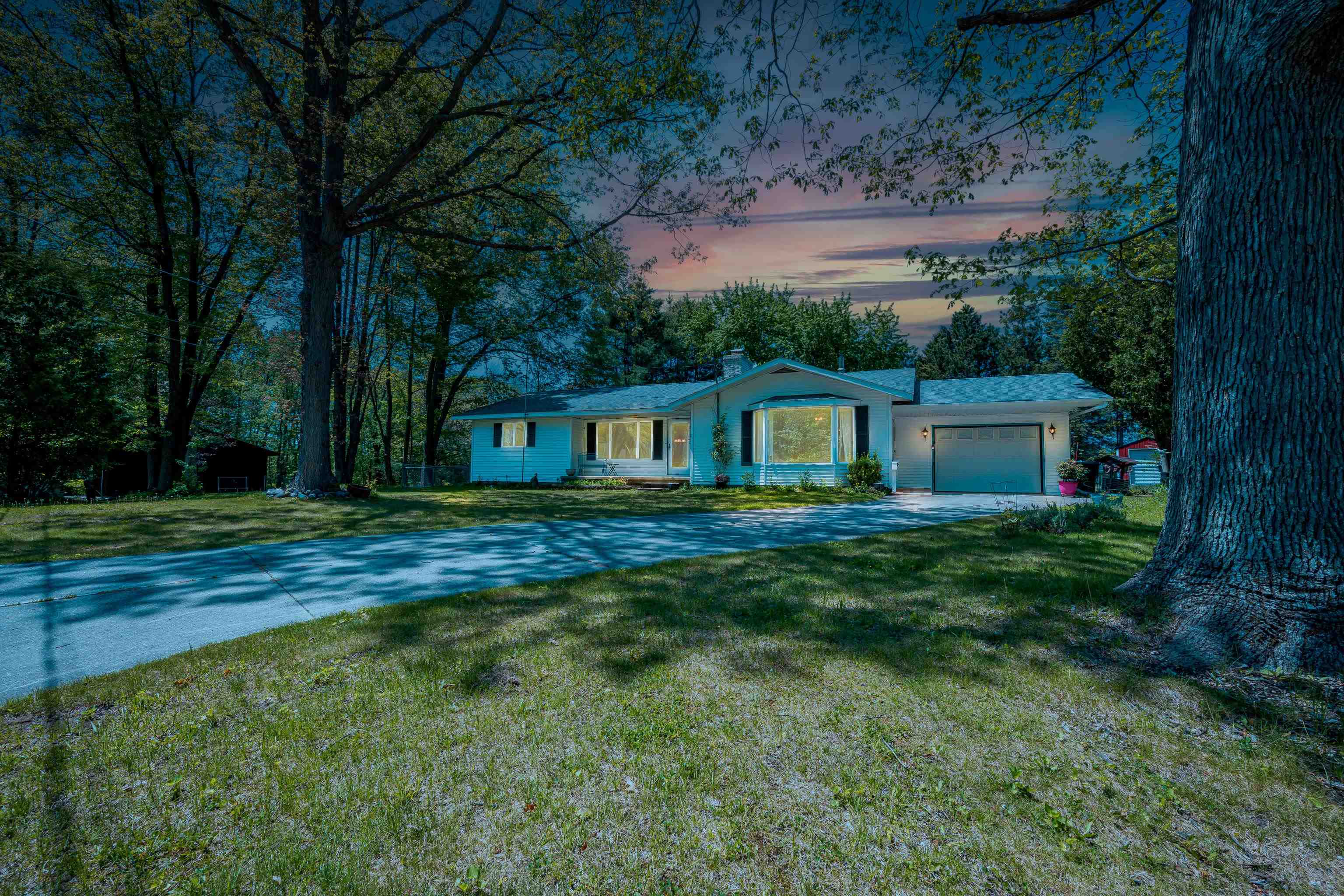 2881 Dean Street Property Photo 43
