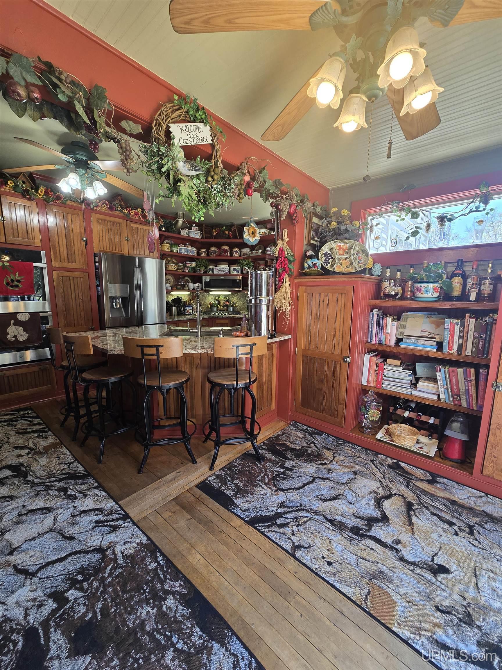 58621 Us41 Highway Property Photo 5