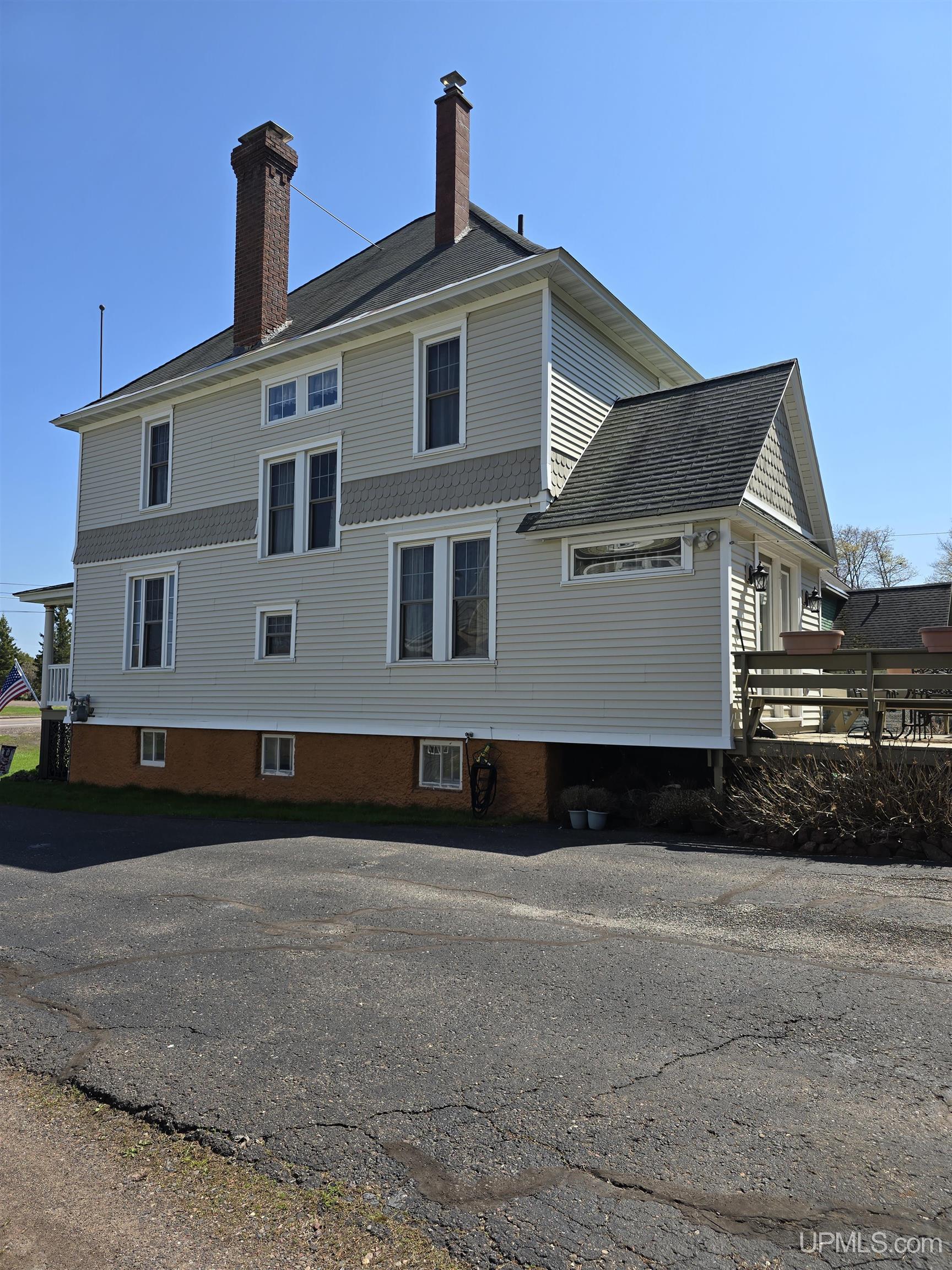 58621 Us41 Highway Property Photo 55