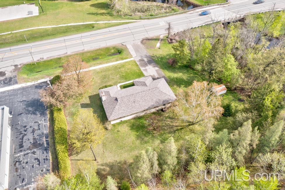 W3743 Us 2 & 41 Highway Property Photo 6