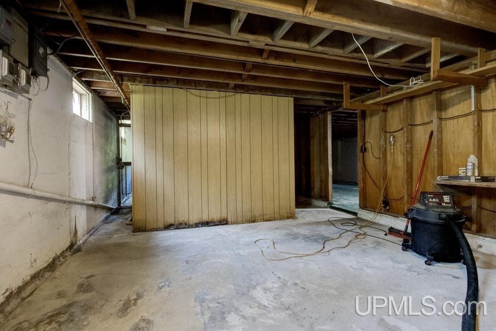 W3743 Us 2 & 41 Highway Property Photo 37