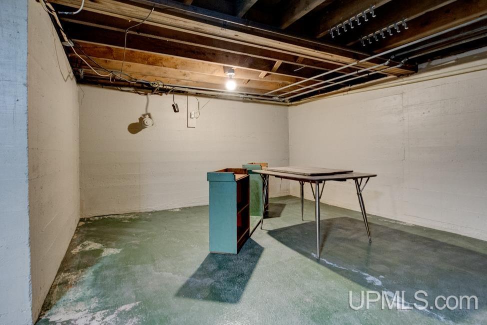 W3743 Us 2 & 41 Highway Property Photo 45