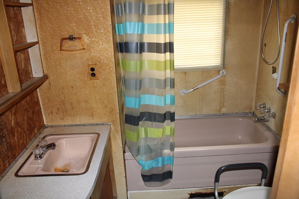 1197 Pineview Road Property Photo 8