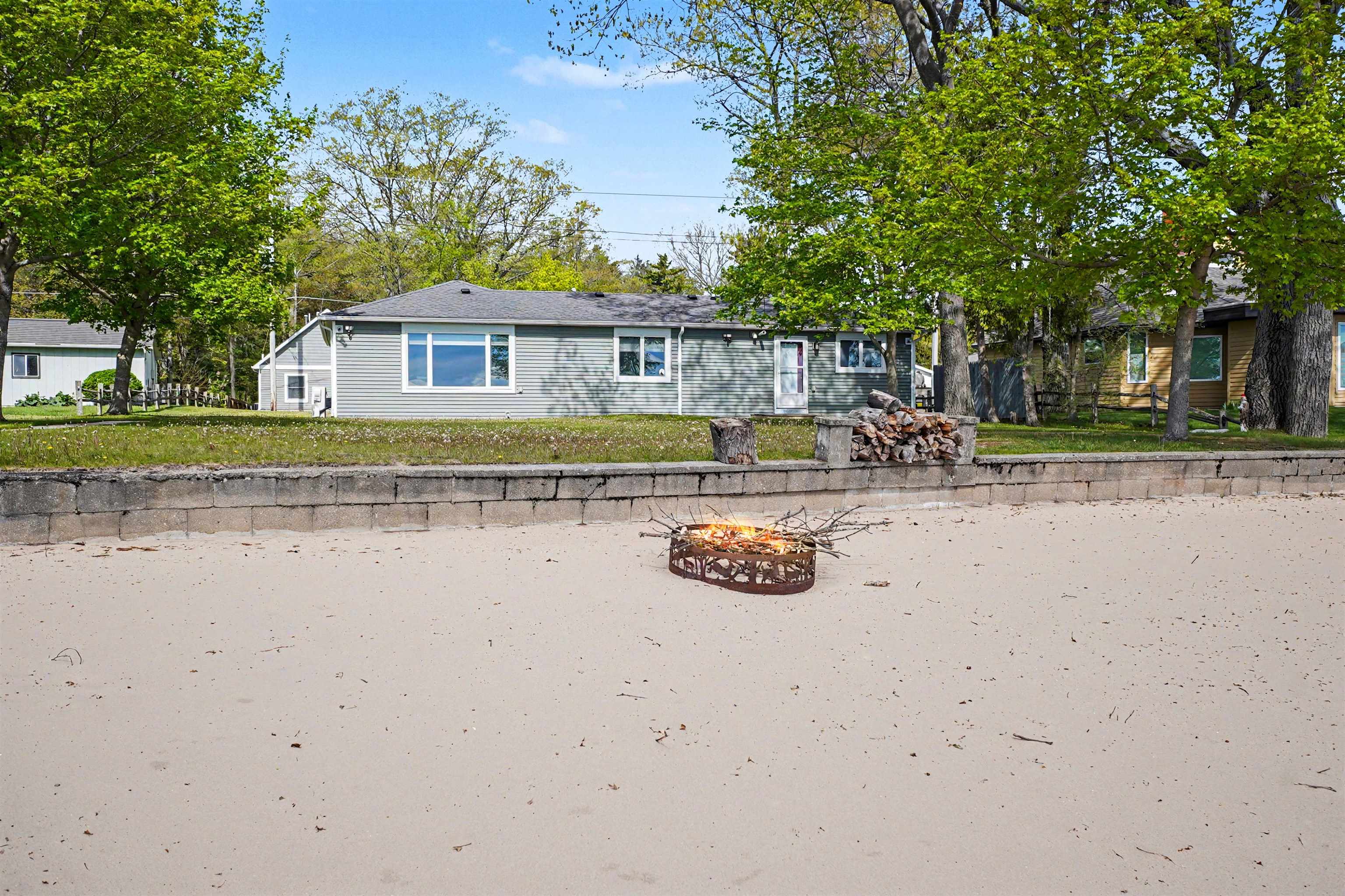1220 N Huron Road Property Photo 36