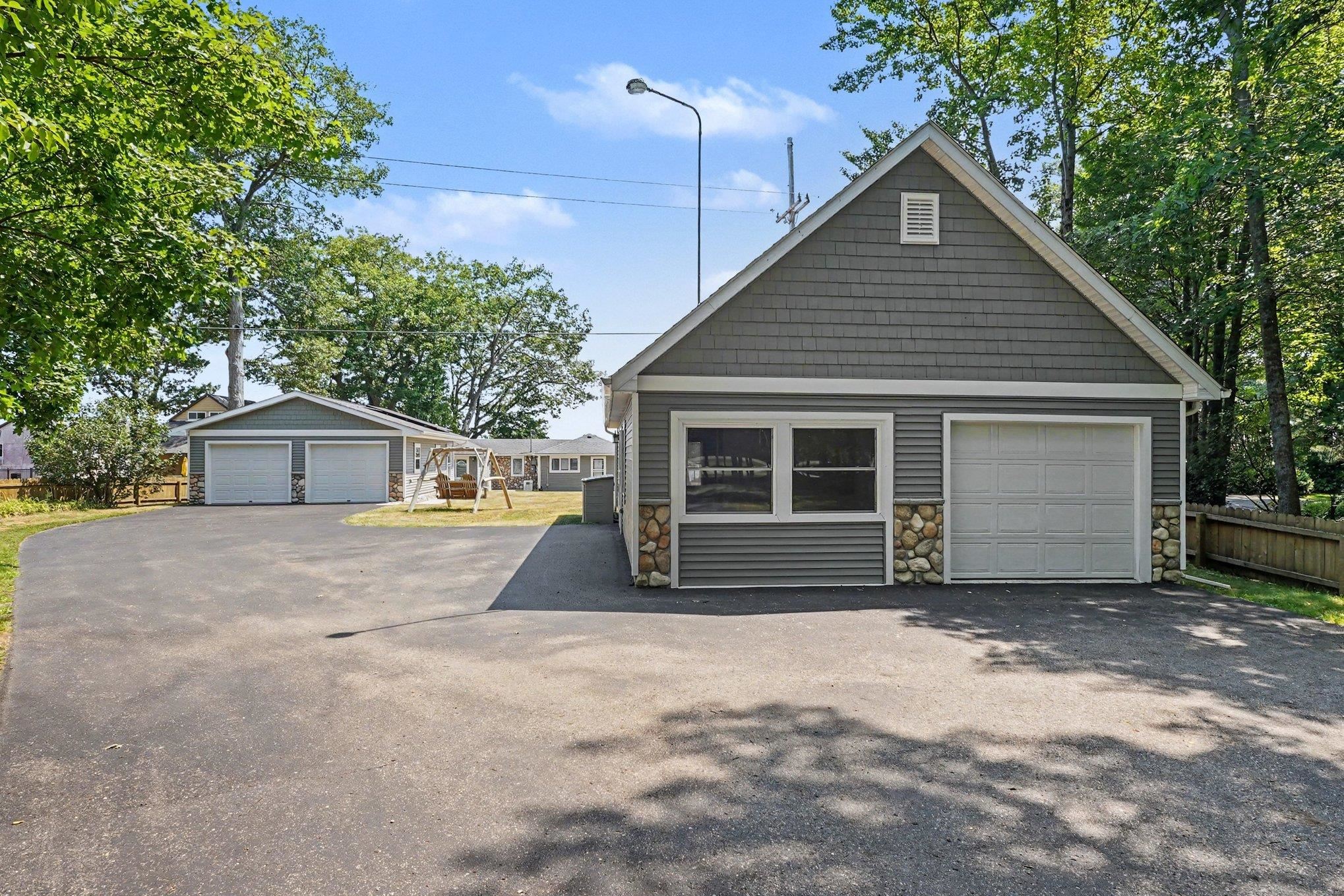 1220 N Huron Road Property Photo 48