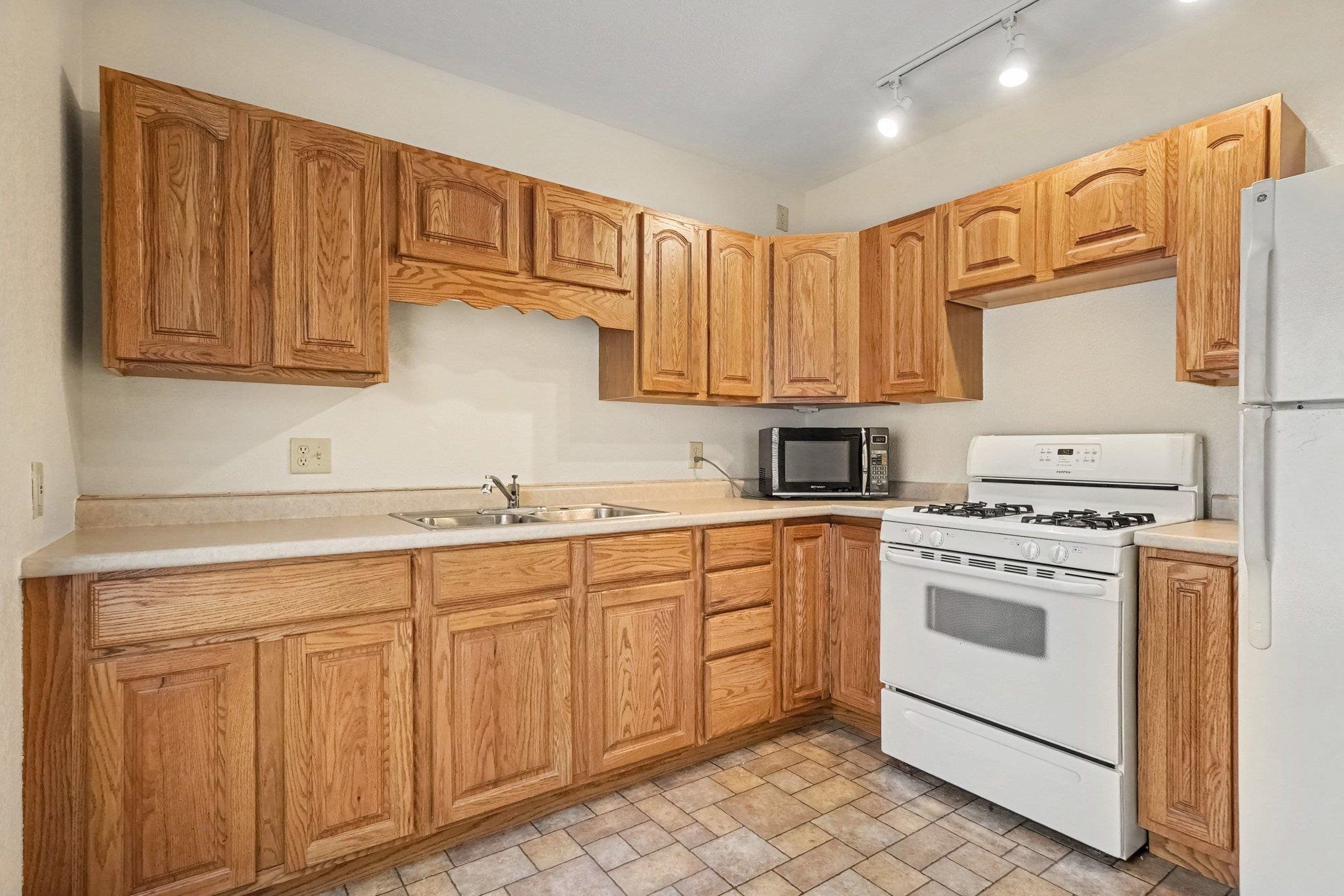 1220 N Huron Road Property Photo 51