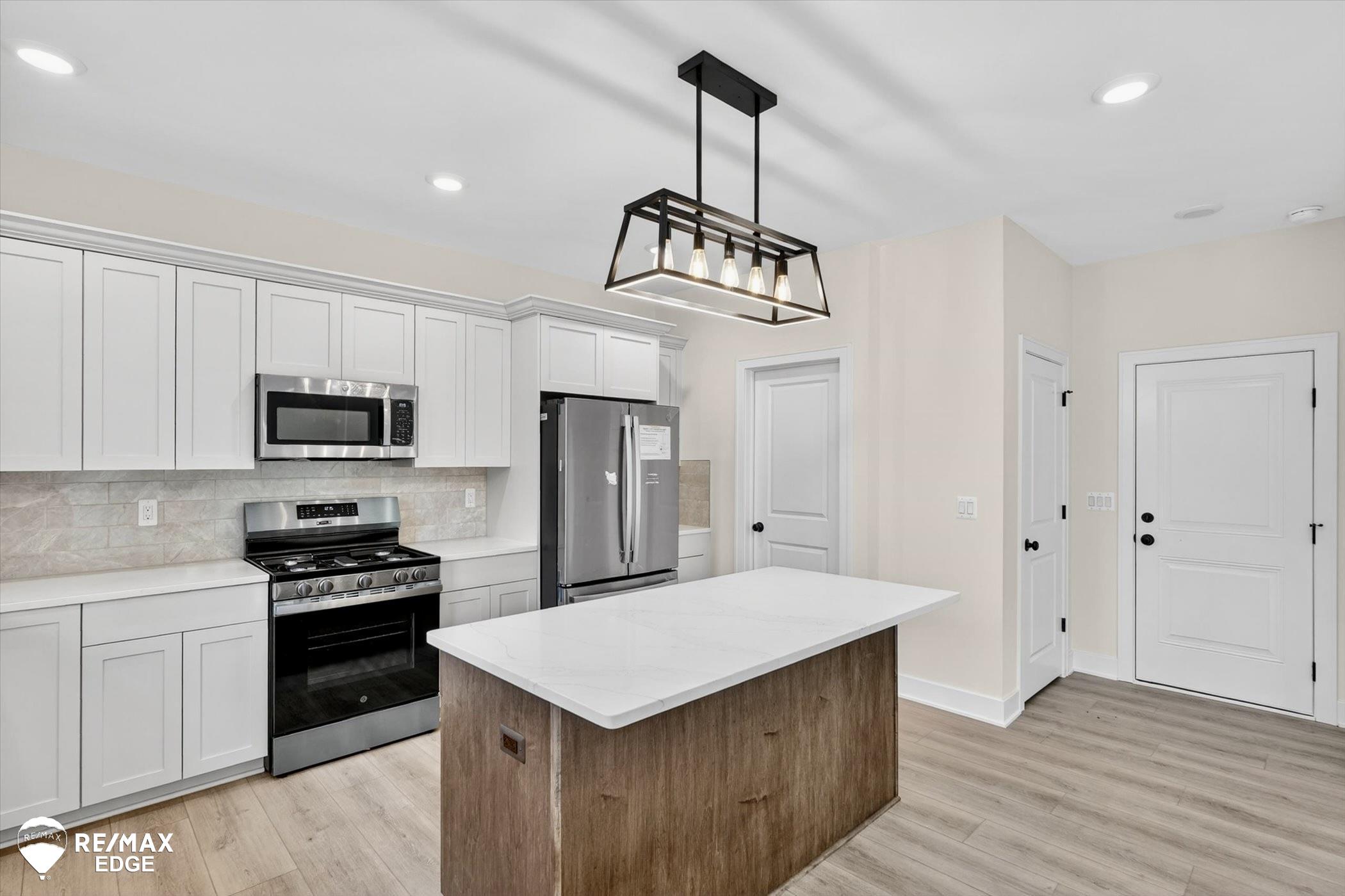 8080 Peninsula Circle Property Photo 10