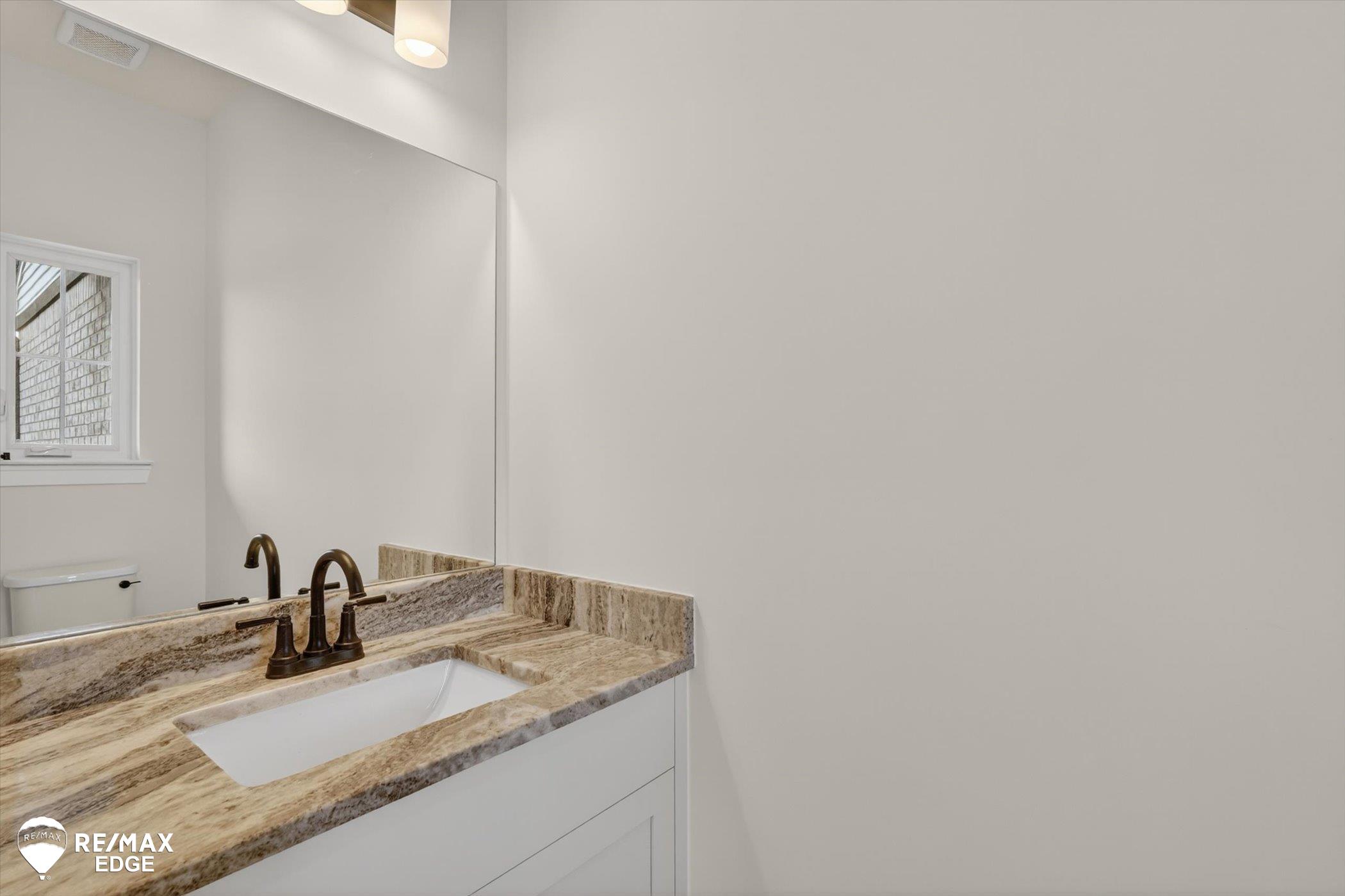 8080 Peninsula Circle Property Photo 15