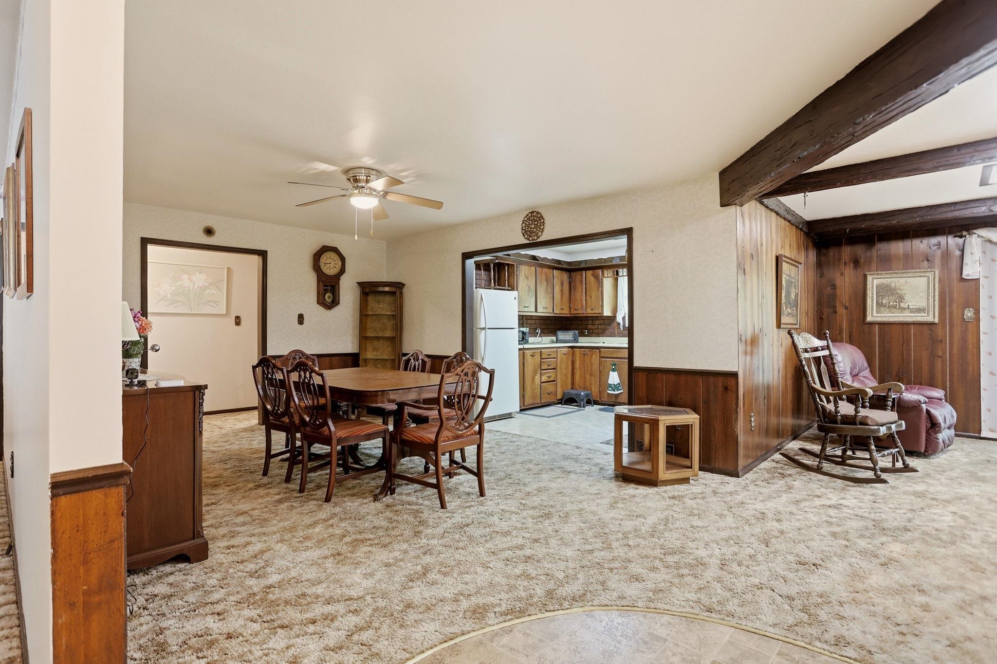 5745 E Townline Road Property Photo 8