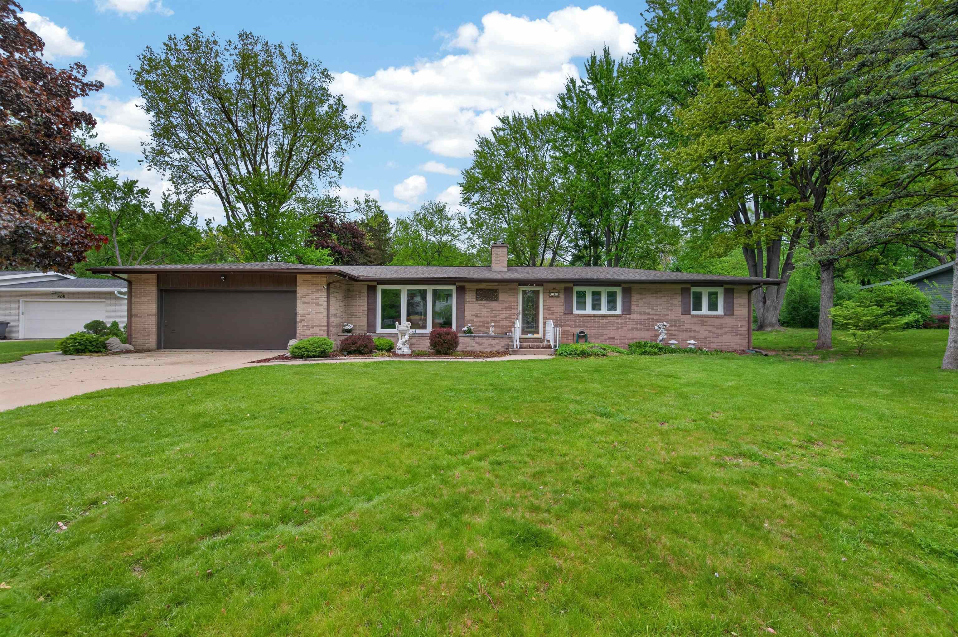 404 Hunters Ridge Property Photo 1
