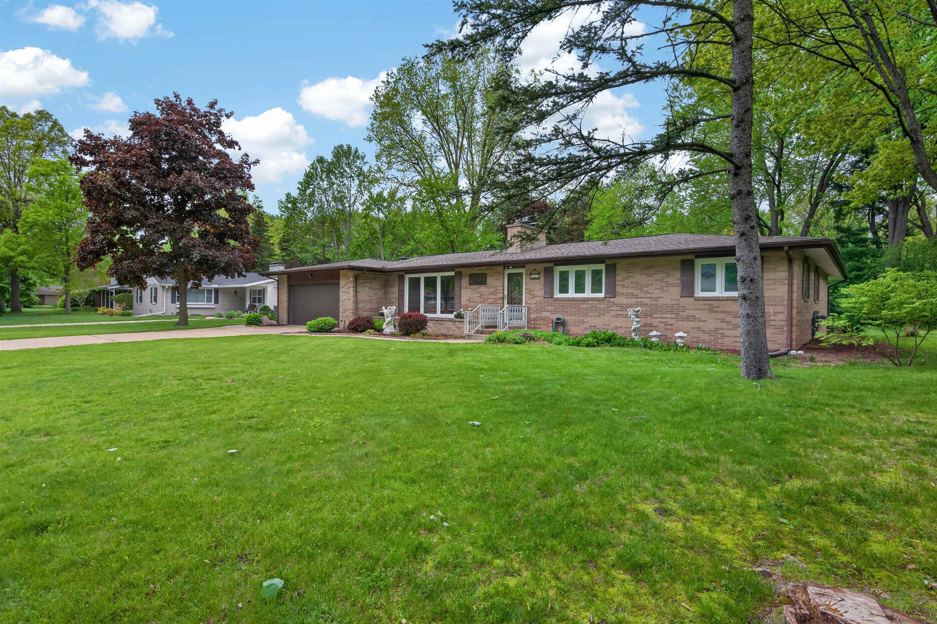 404 Hunters Ridge Property Photo 2