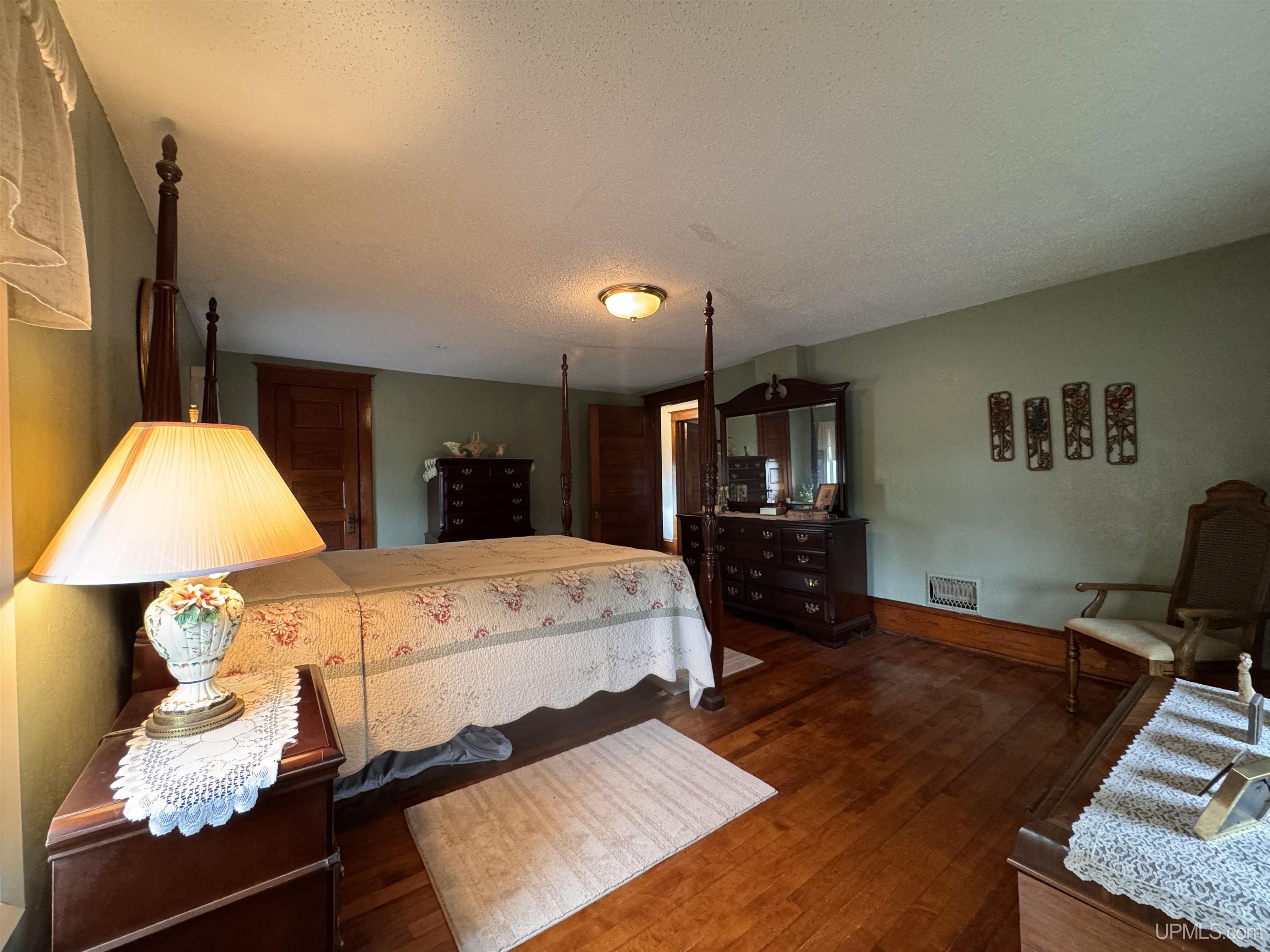 217 Kennedy Street Property Photo 40