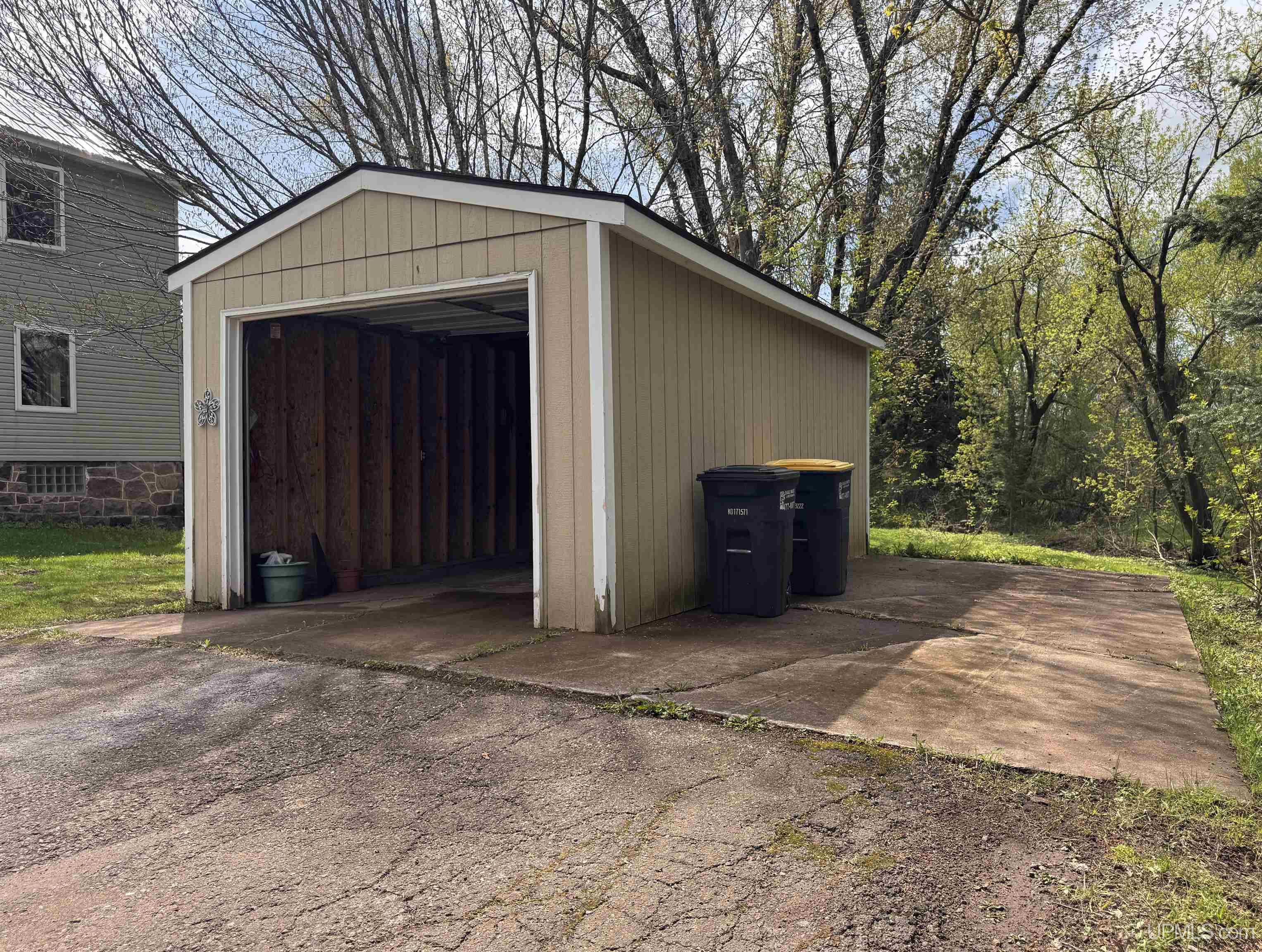 217 Kennedy Street Property Photo 50