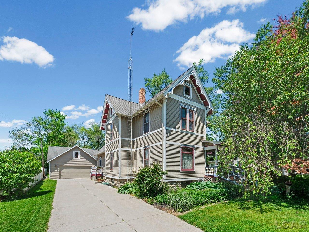 226 Giles Avenue Property Photo 1