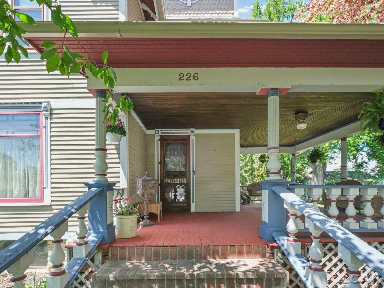 226 Giles Avenue Property Photo 4