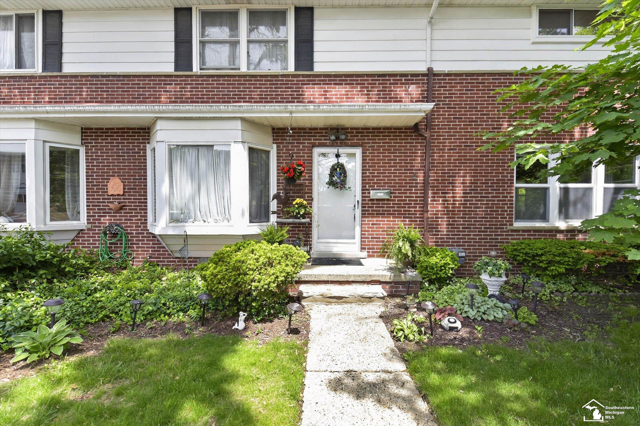 2604 Rochester Road Property Photo 2