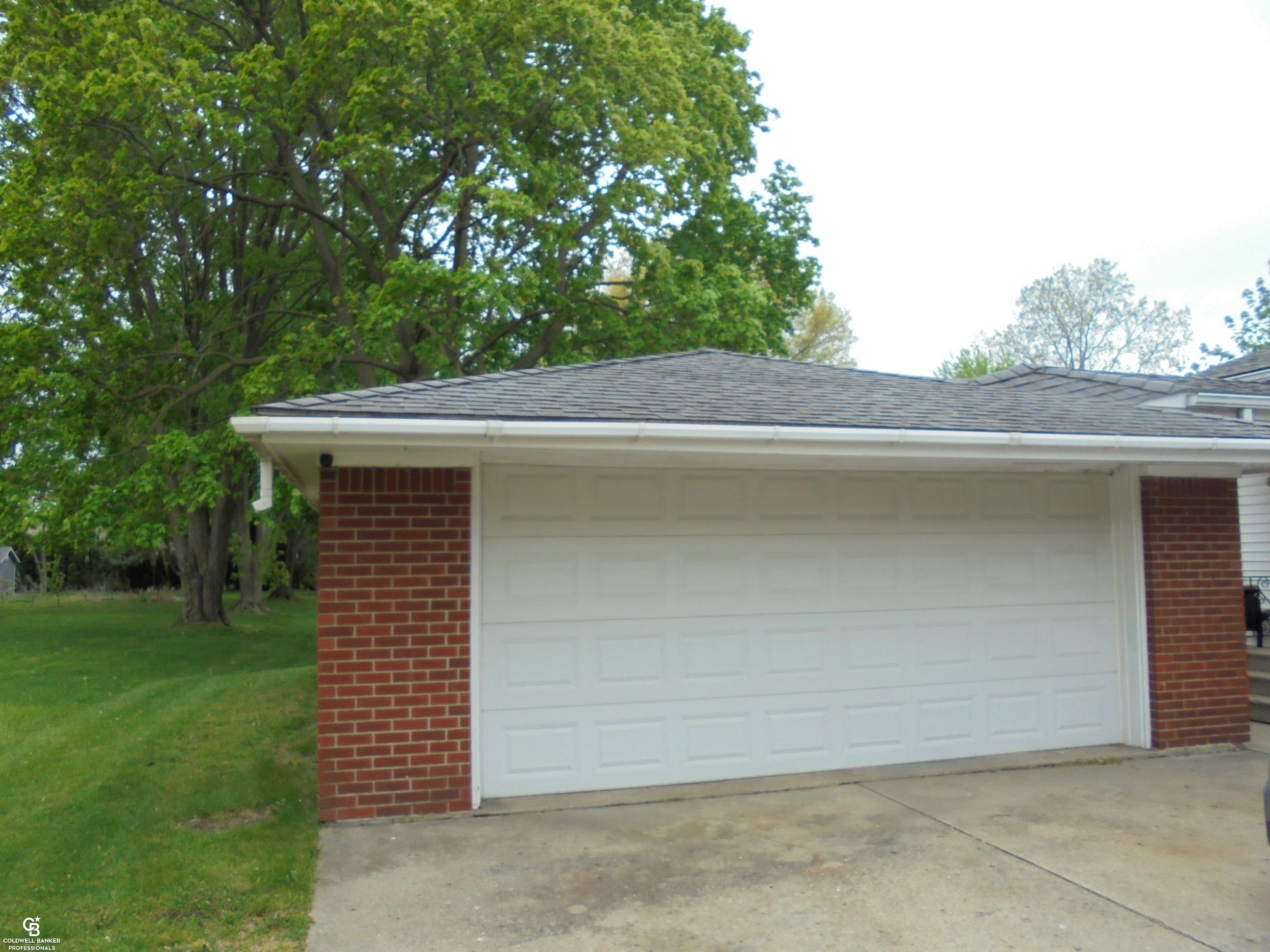 18138 22 Mile Road Property Photo 2