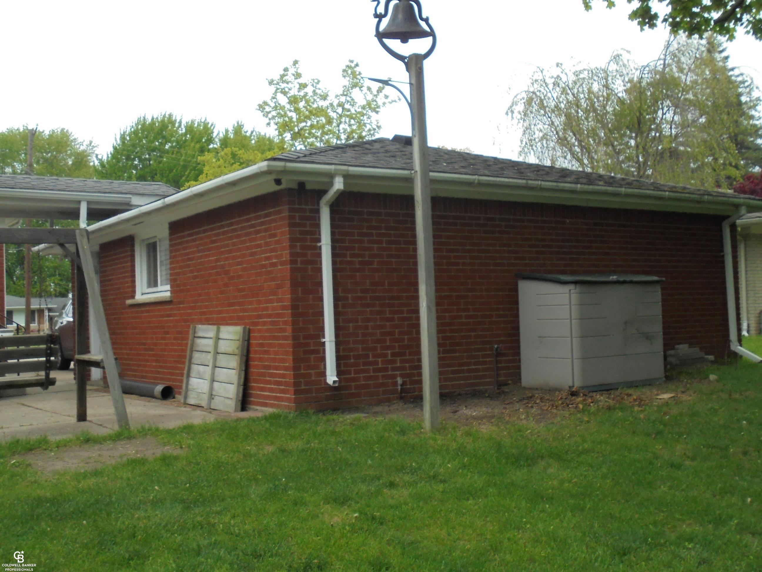 18138 22 Mile Road Property Photo 3