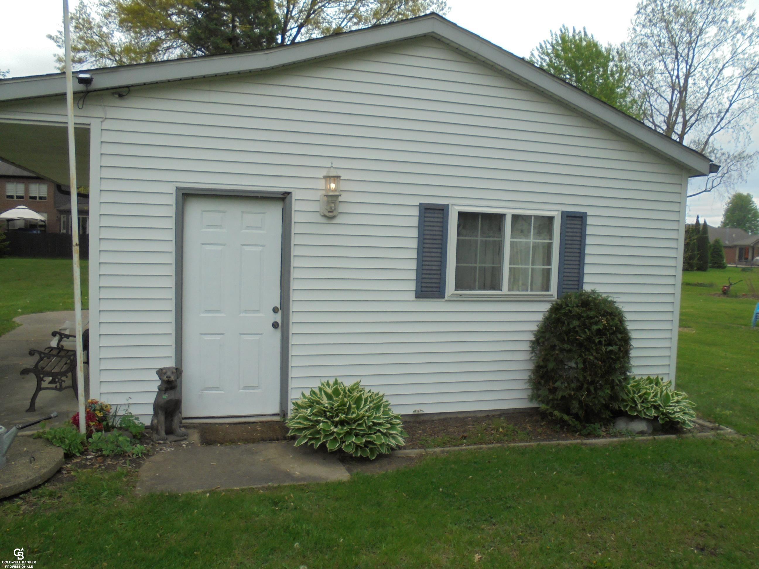 18138 22 Mile Road Property Photo 8