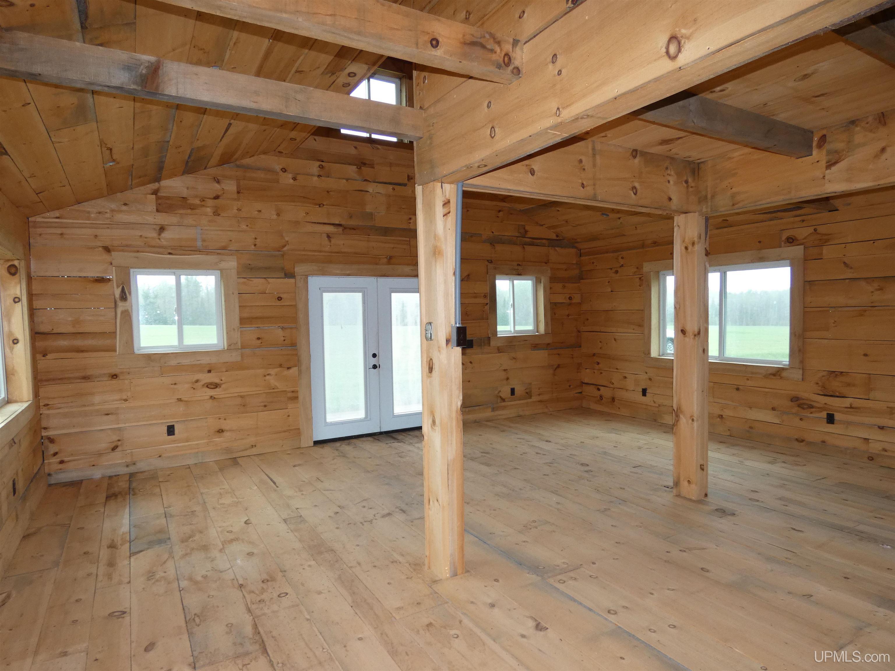 18386 N 45 Highway Property Photo 6