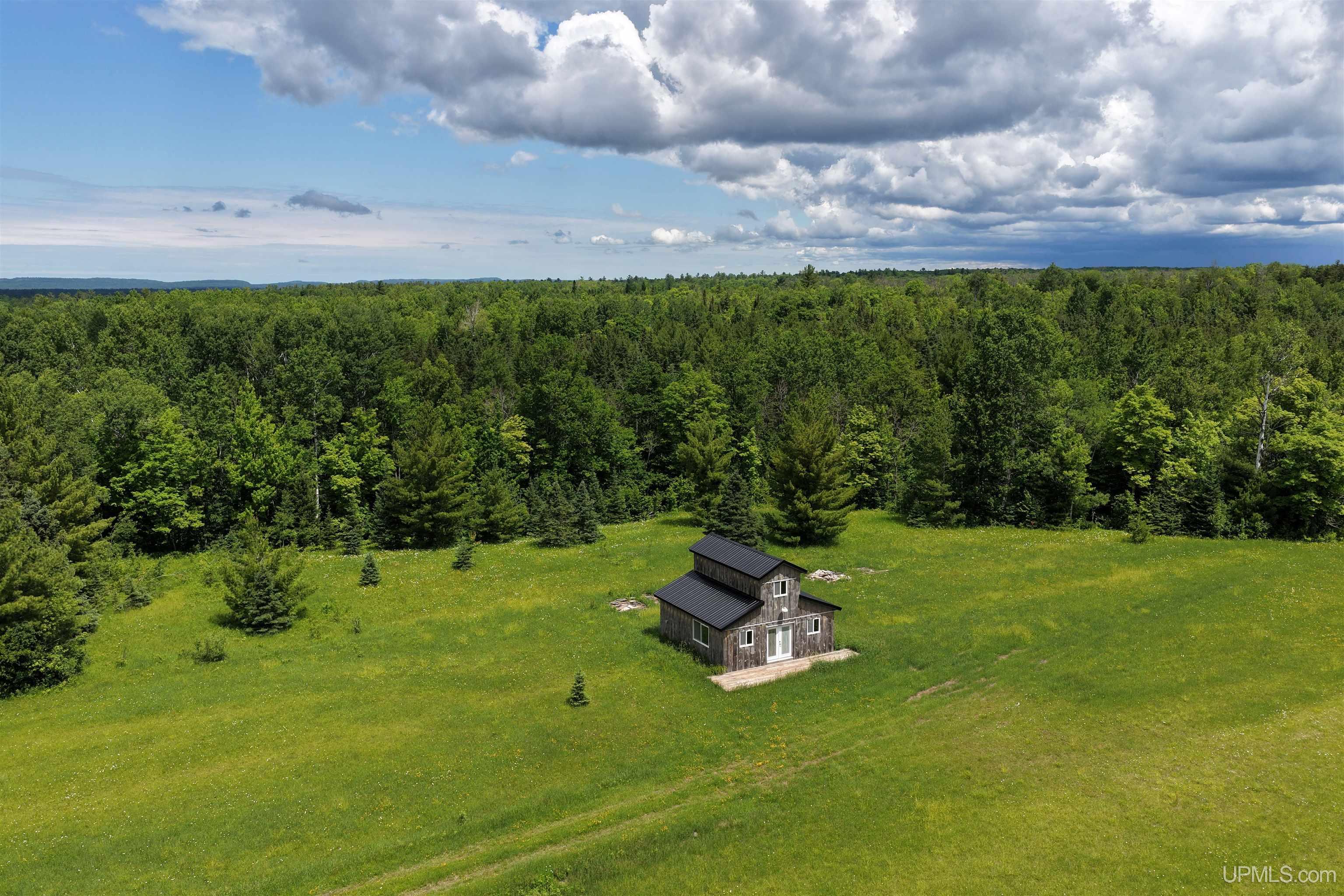18386 N 45 Highway Property Photo 8