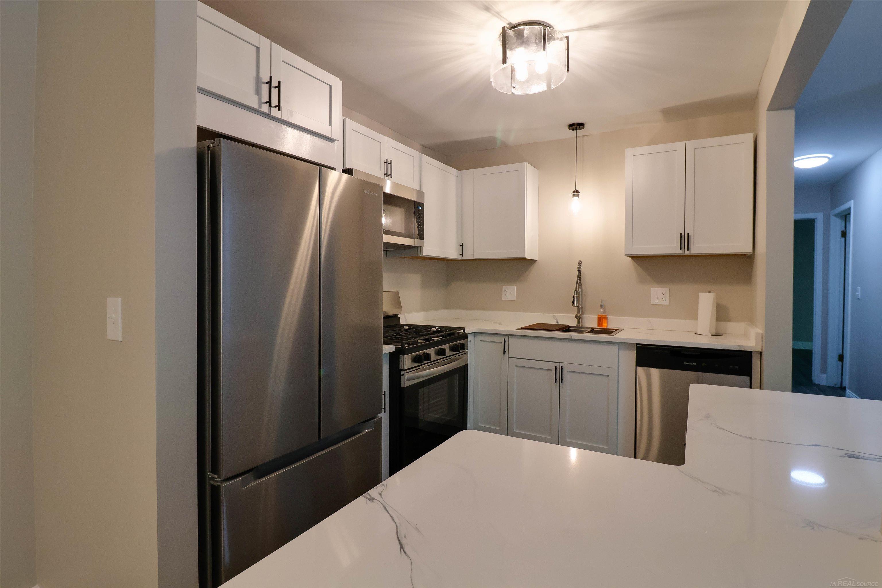35338 Bristlecone Drive Property Photo 4