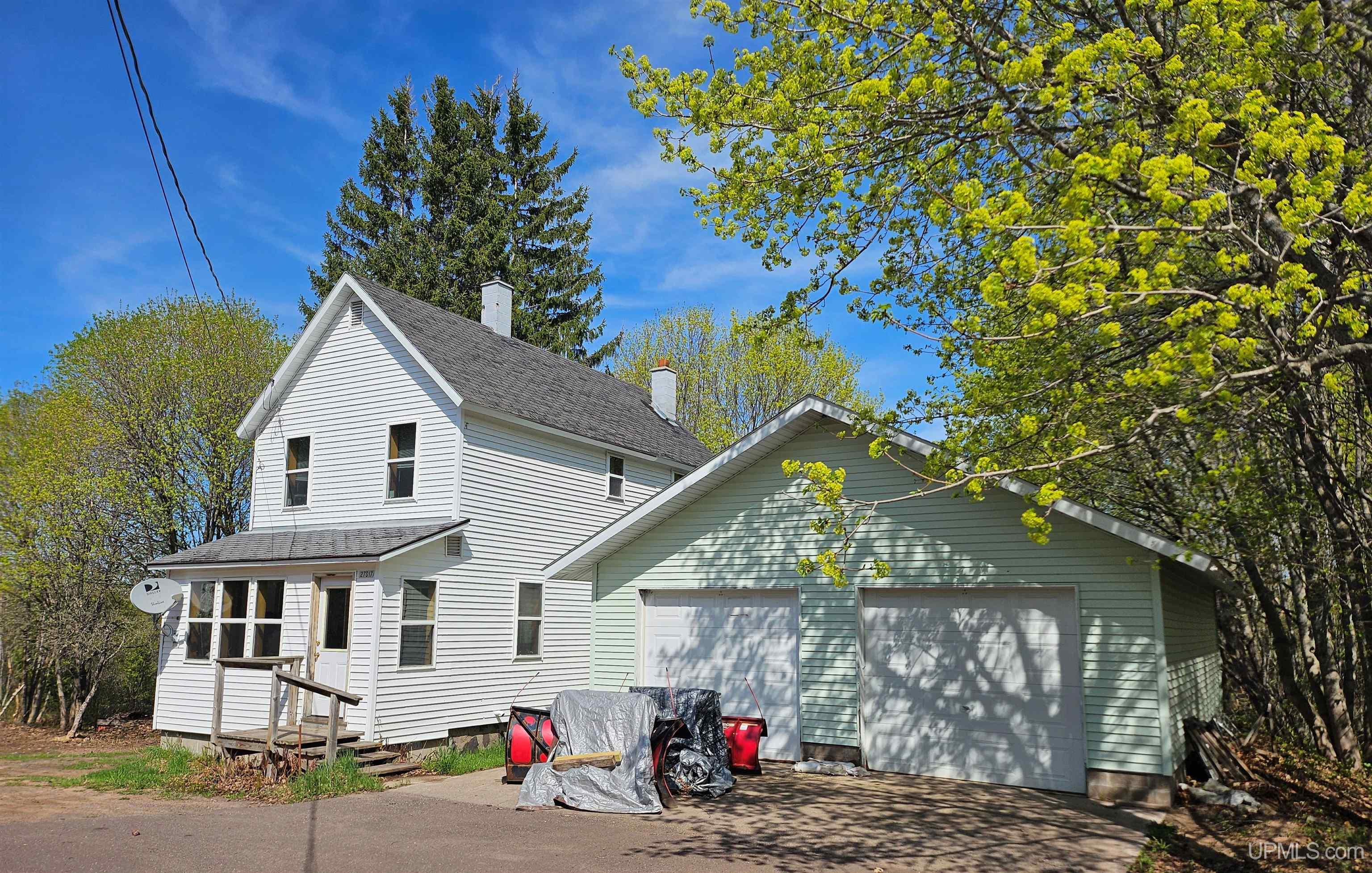 27017 No. 4 Road Property Photo 1