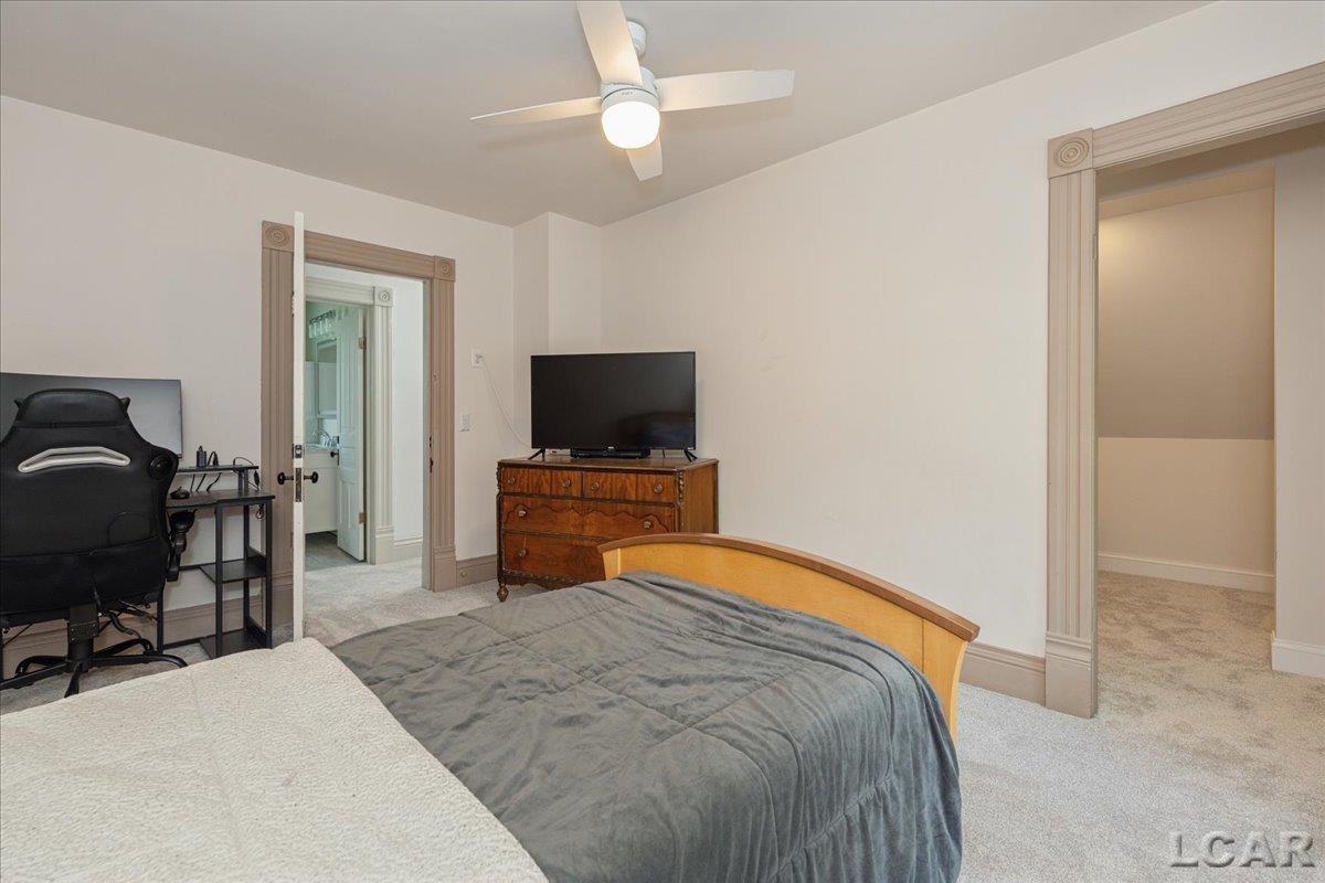 611 State Street Property Photo 15