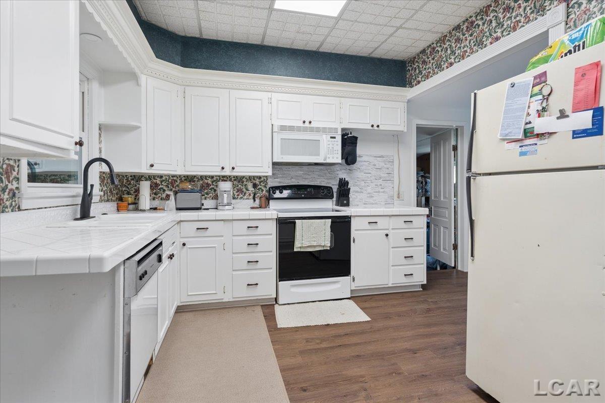 611 State Street Property Photo 28