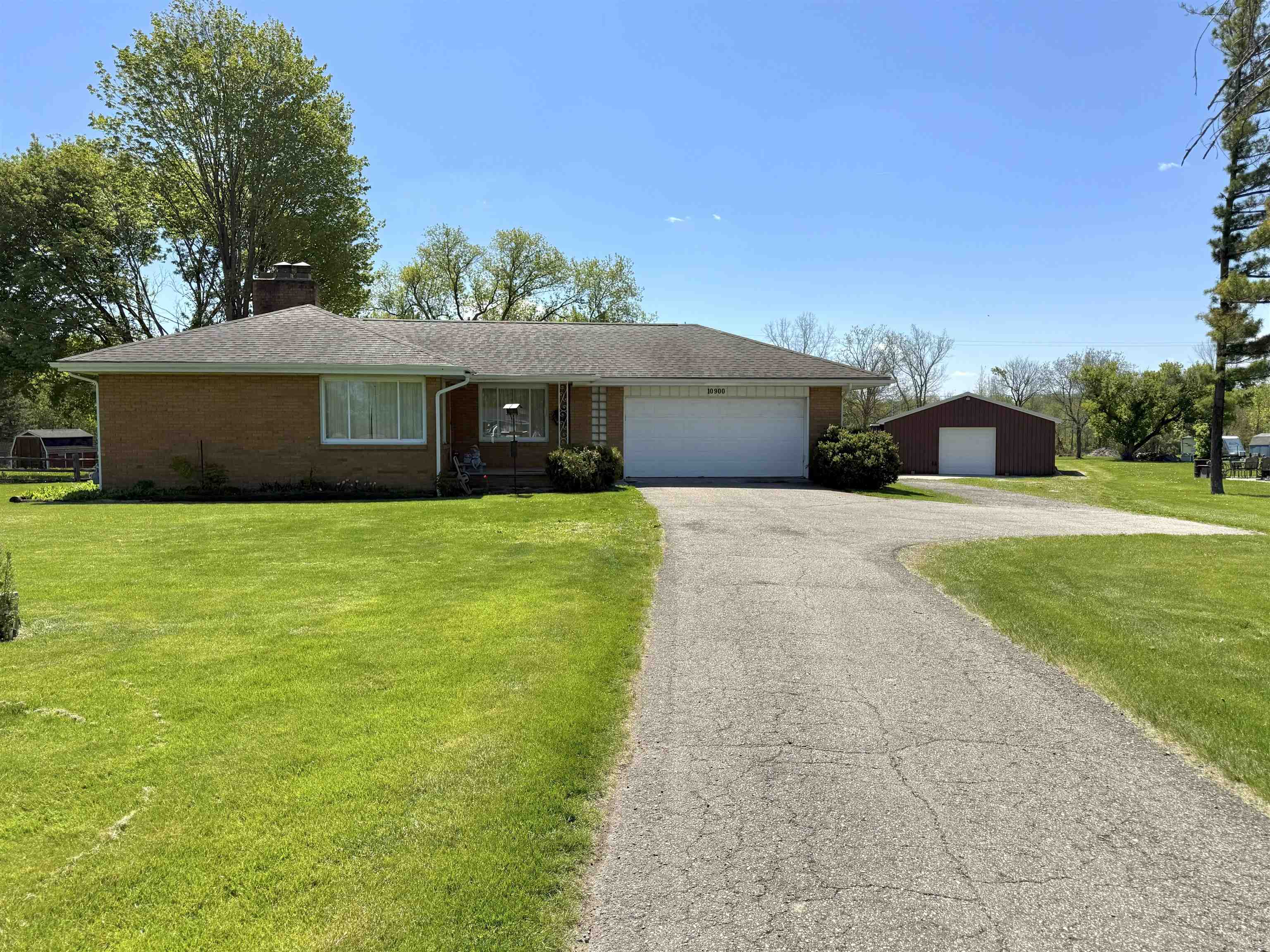 10900 Lansing Road Property Photo 1
