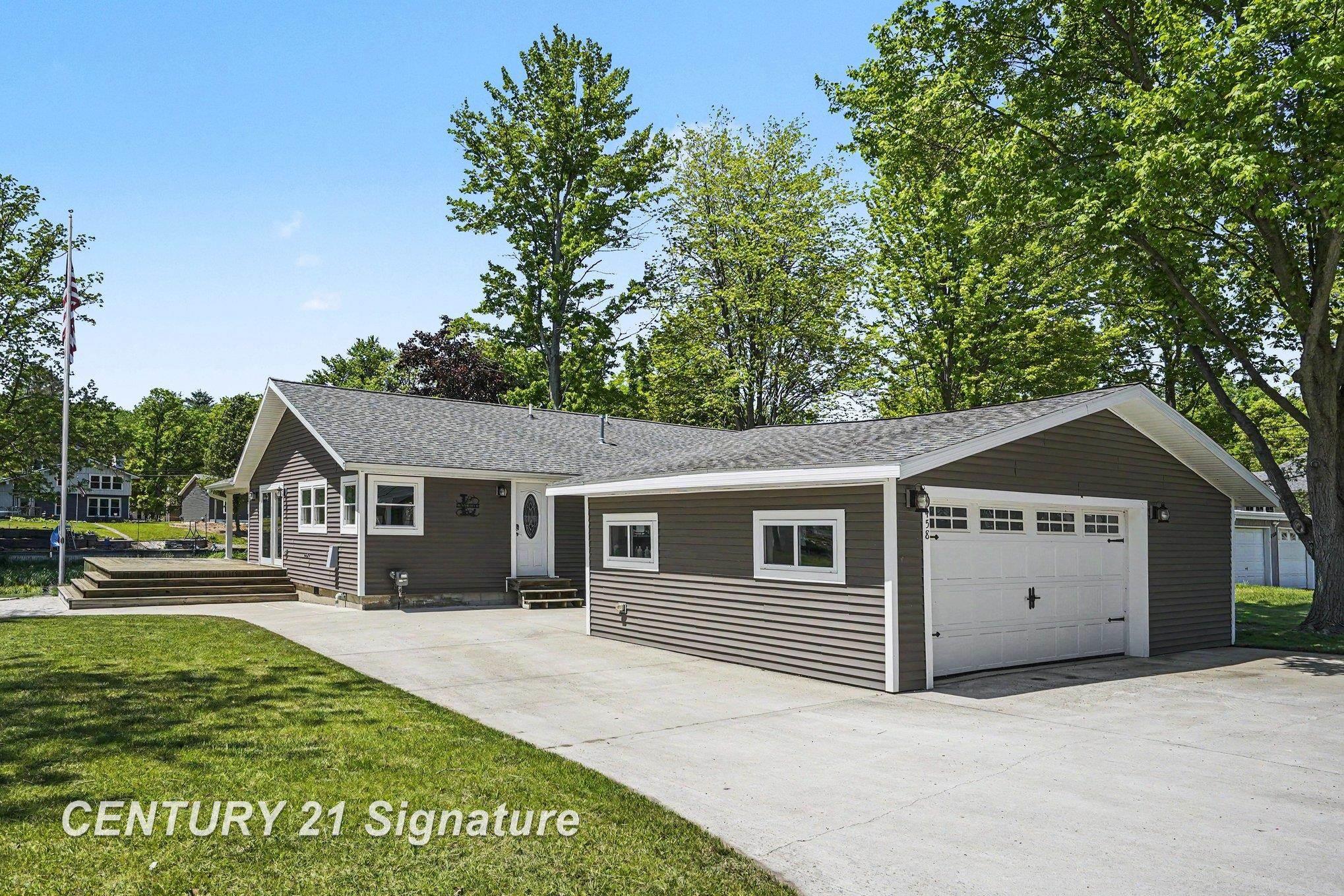 5458 Oakridge Drive Property Photo 6