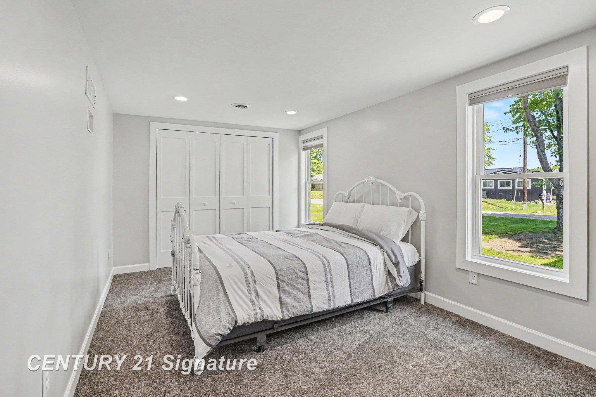 5458 Oakridge Drive Property Photo 14