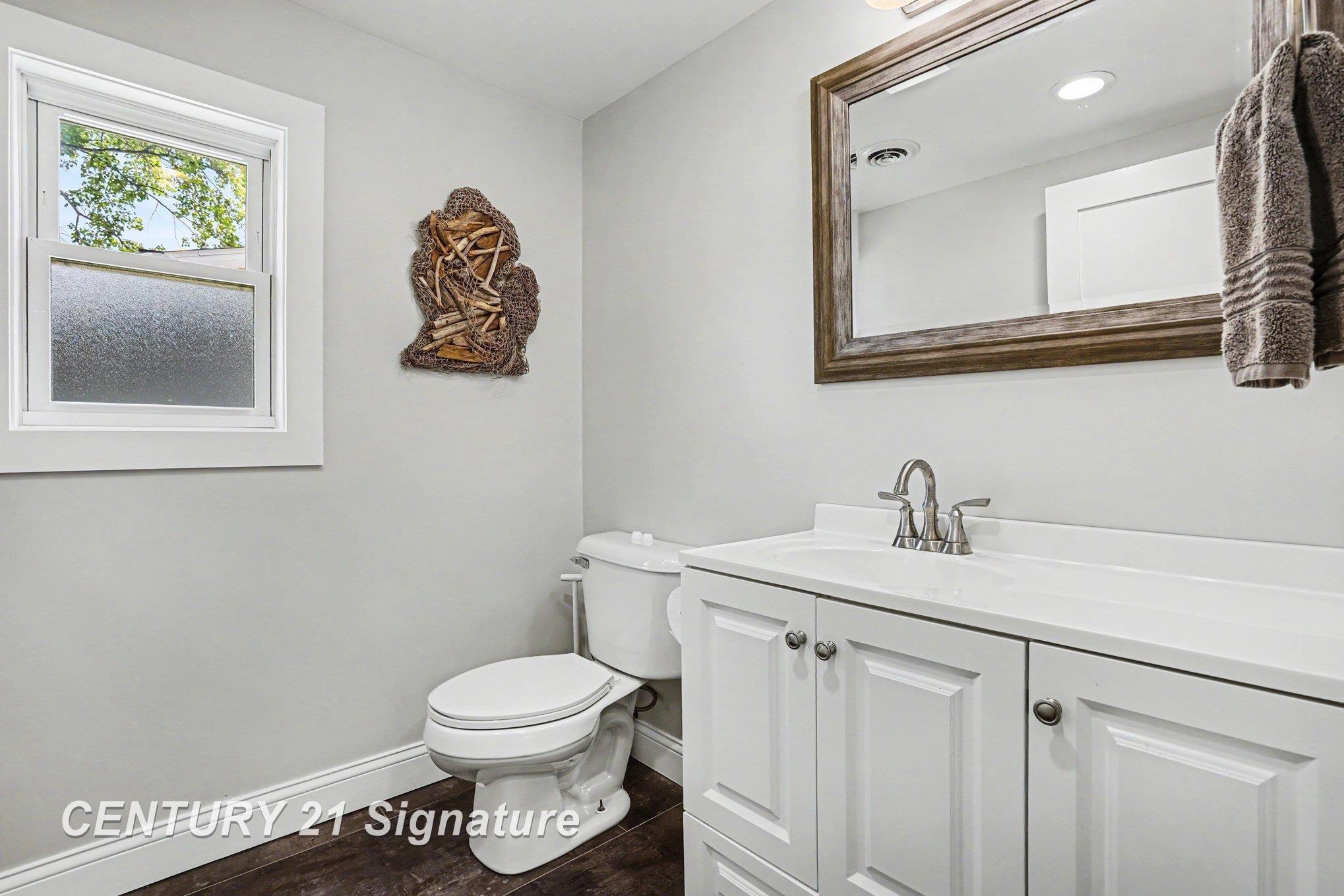 5458 Oakridge Drive Property Photo 18