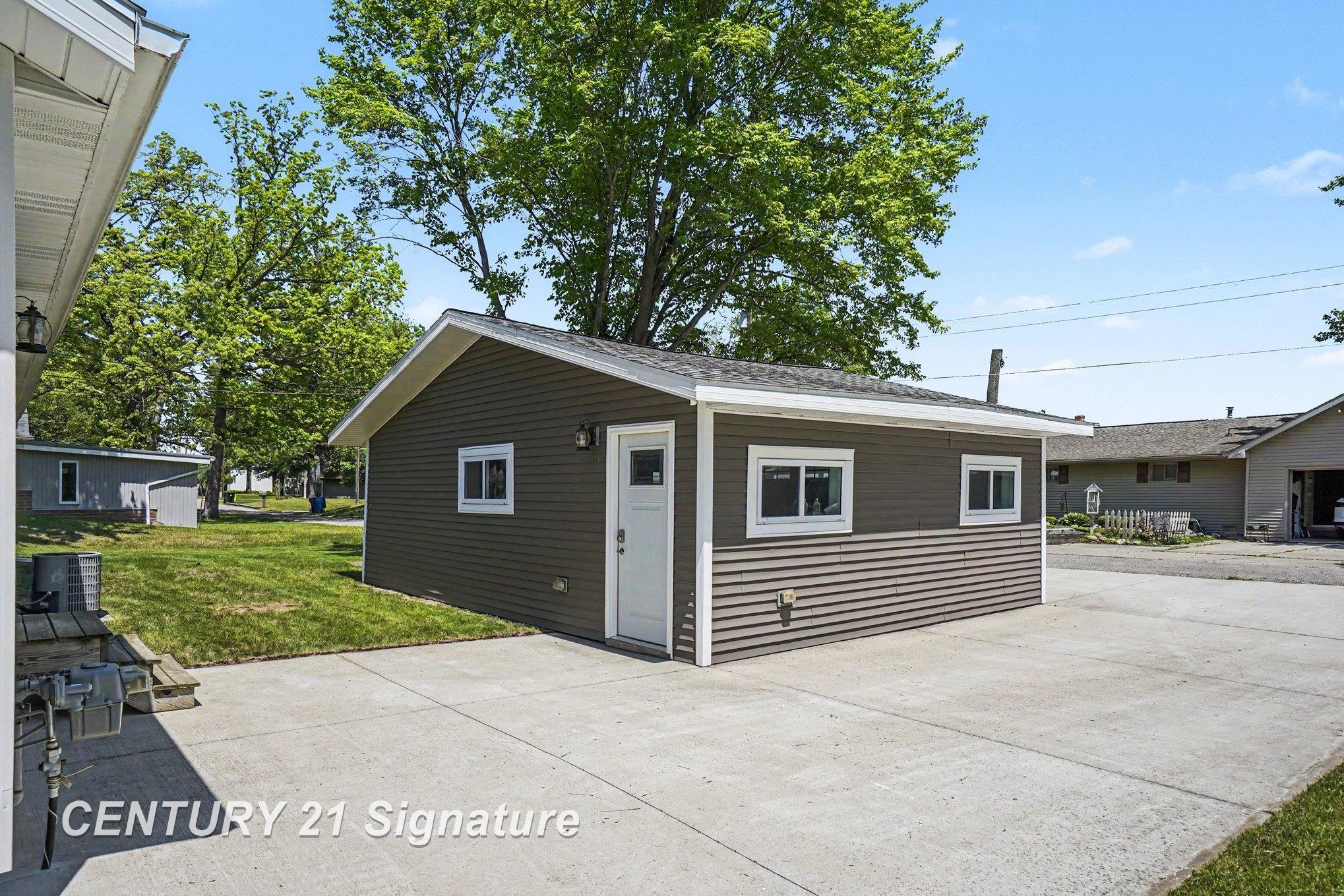 5458 Oakridge Drive Property Photo 19