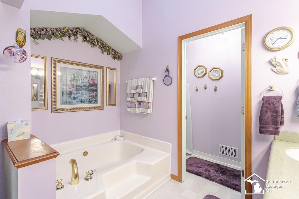 6820 Stonegate Drive Property Photo 24