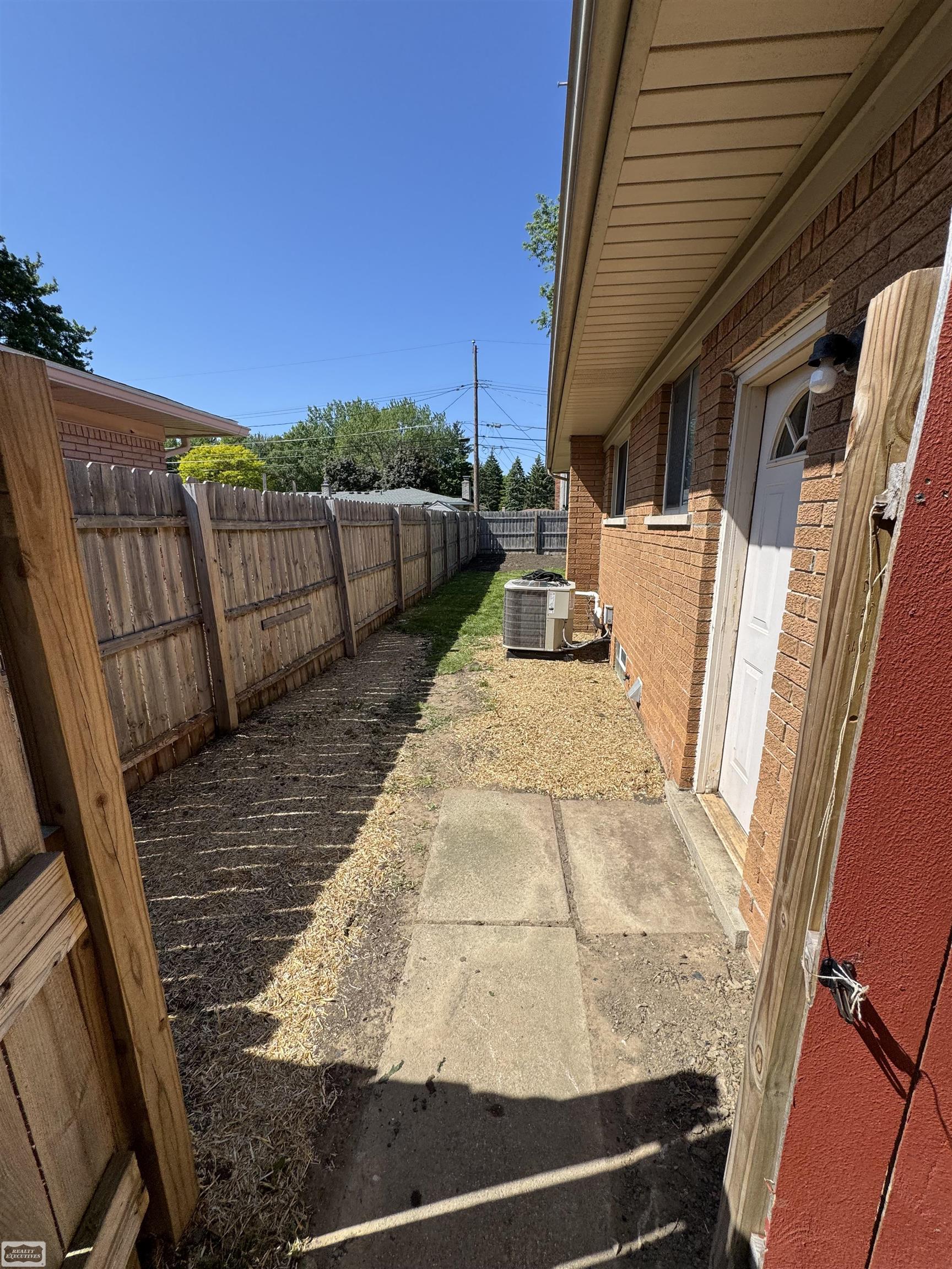 11489 Anna Lisa Street Property Photo 10