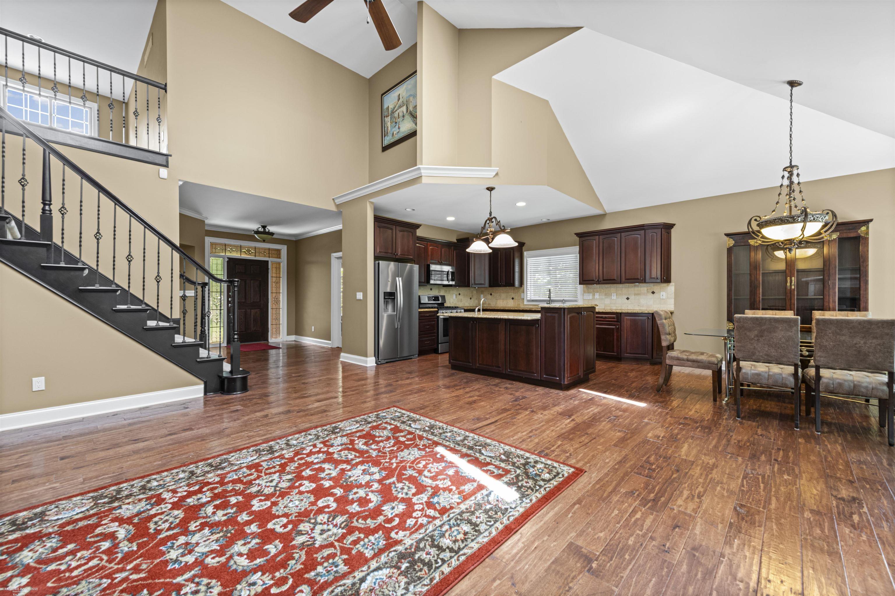 50804 Redwood Lane Property Photo 6