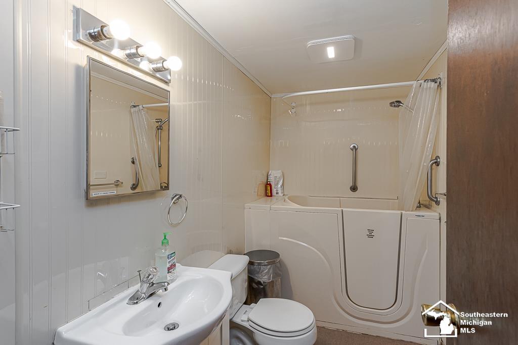 13838 Bayside Drive Property Photo 29
