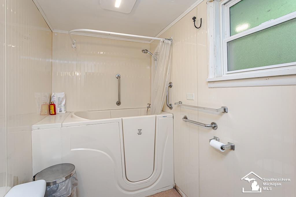 13838 Bayside Drive Property Photo 30