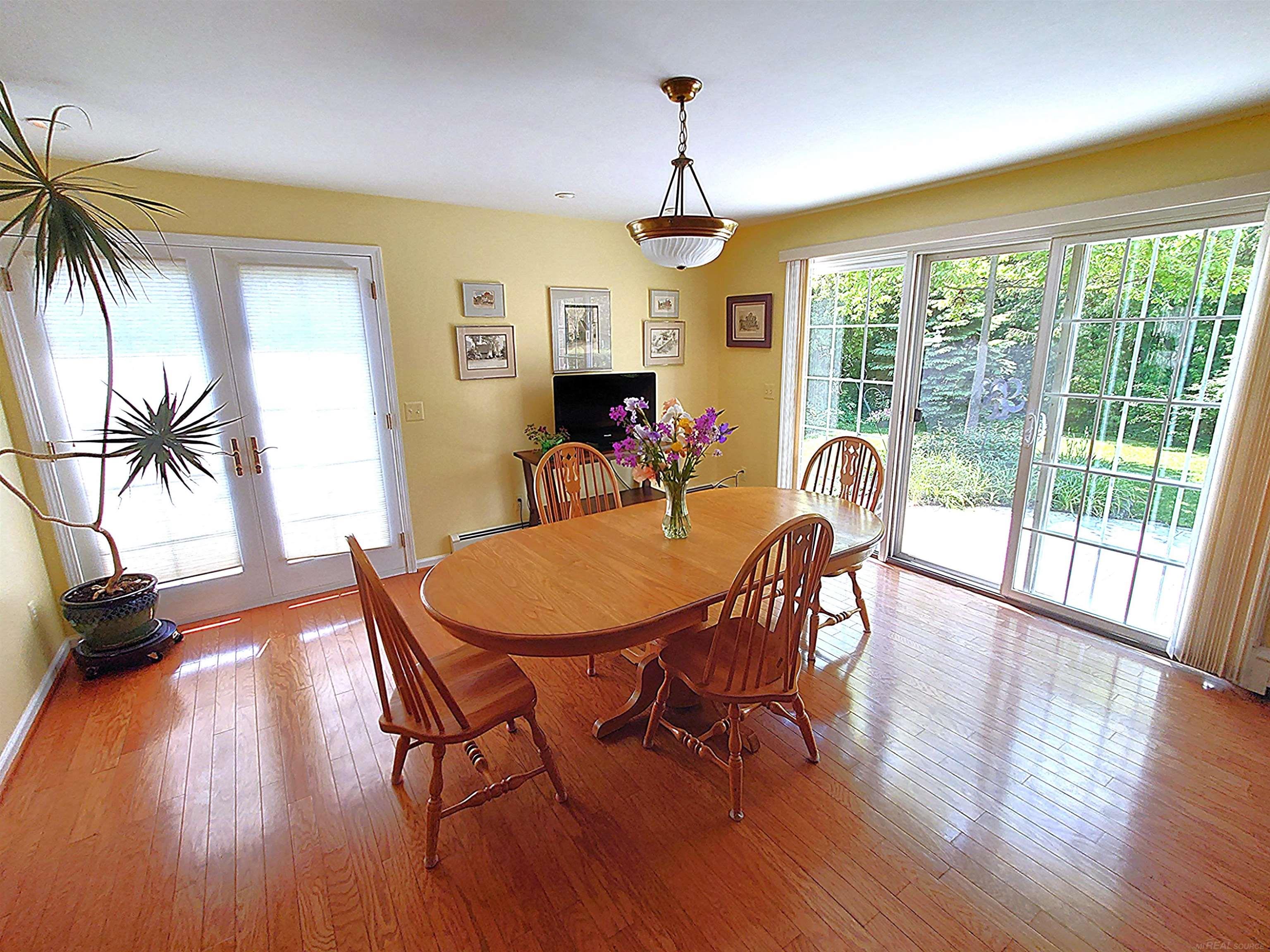 130 S Wilson Boulevard Property Photo 18