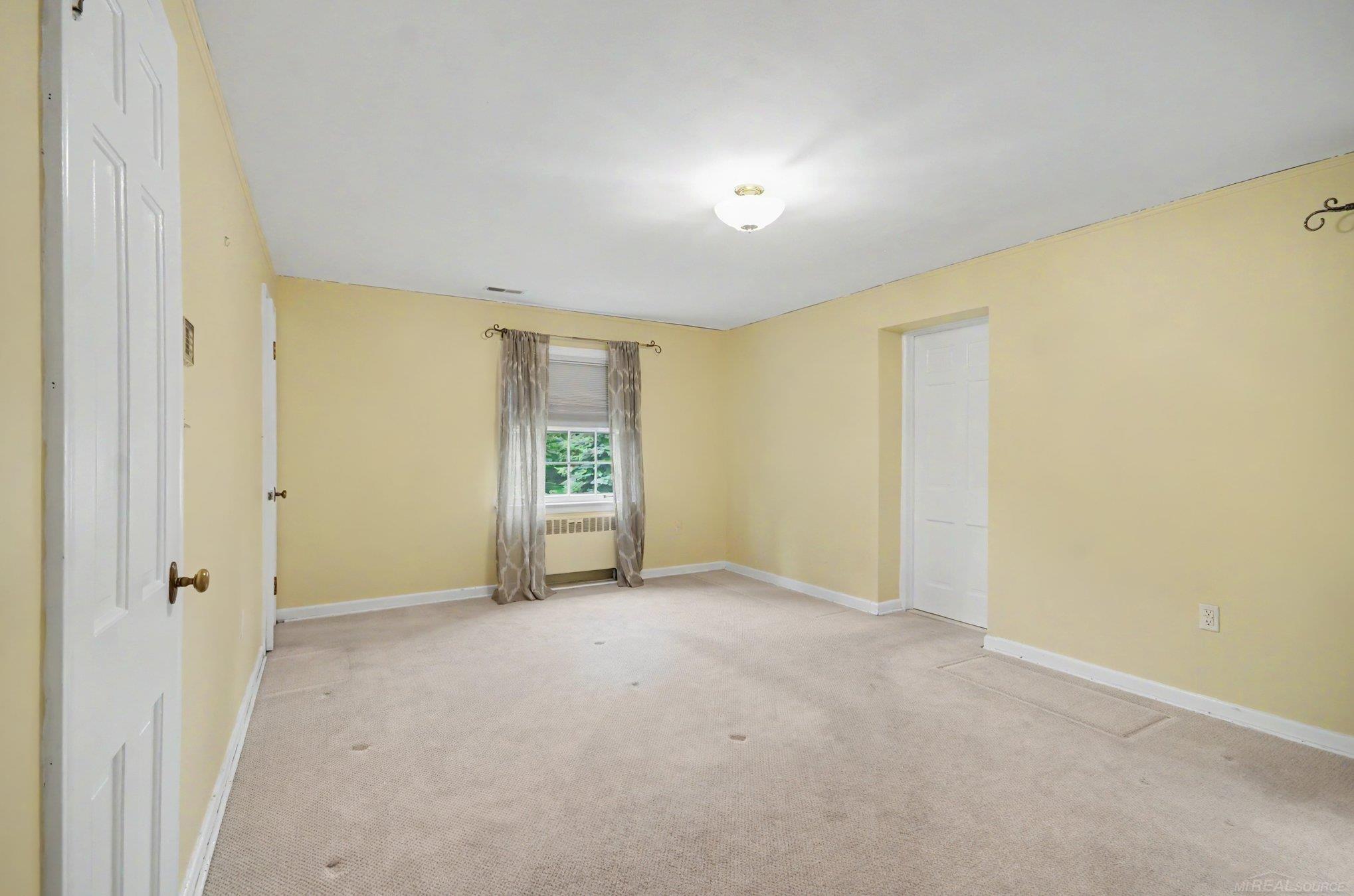 130 S Wilson Boulevard Property Photo 26