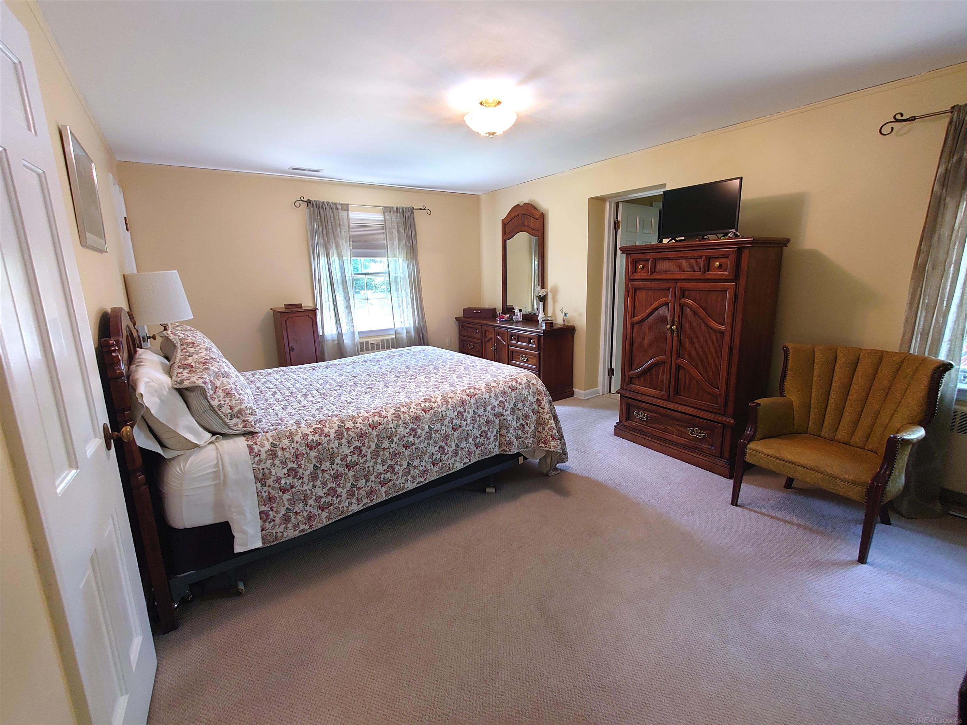 130 S Wilson Boulevard Property Photo 27