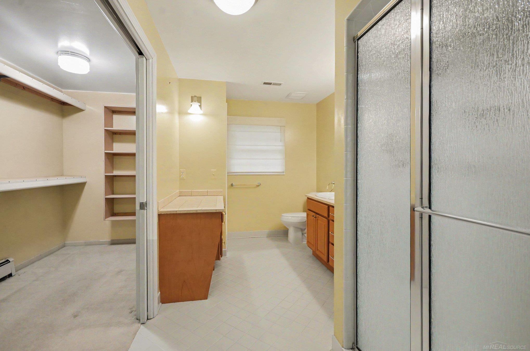 130 S Wilson Boulevard Property Photo 28