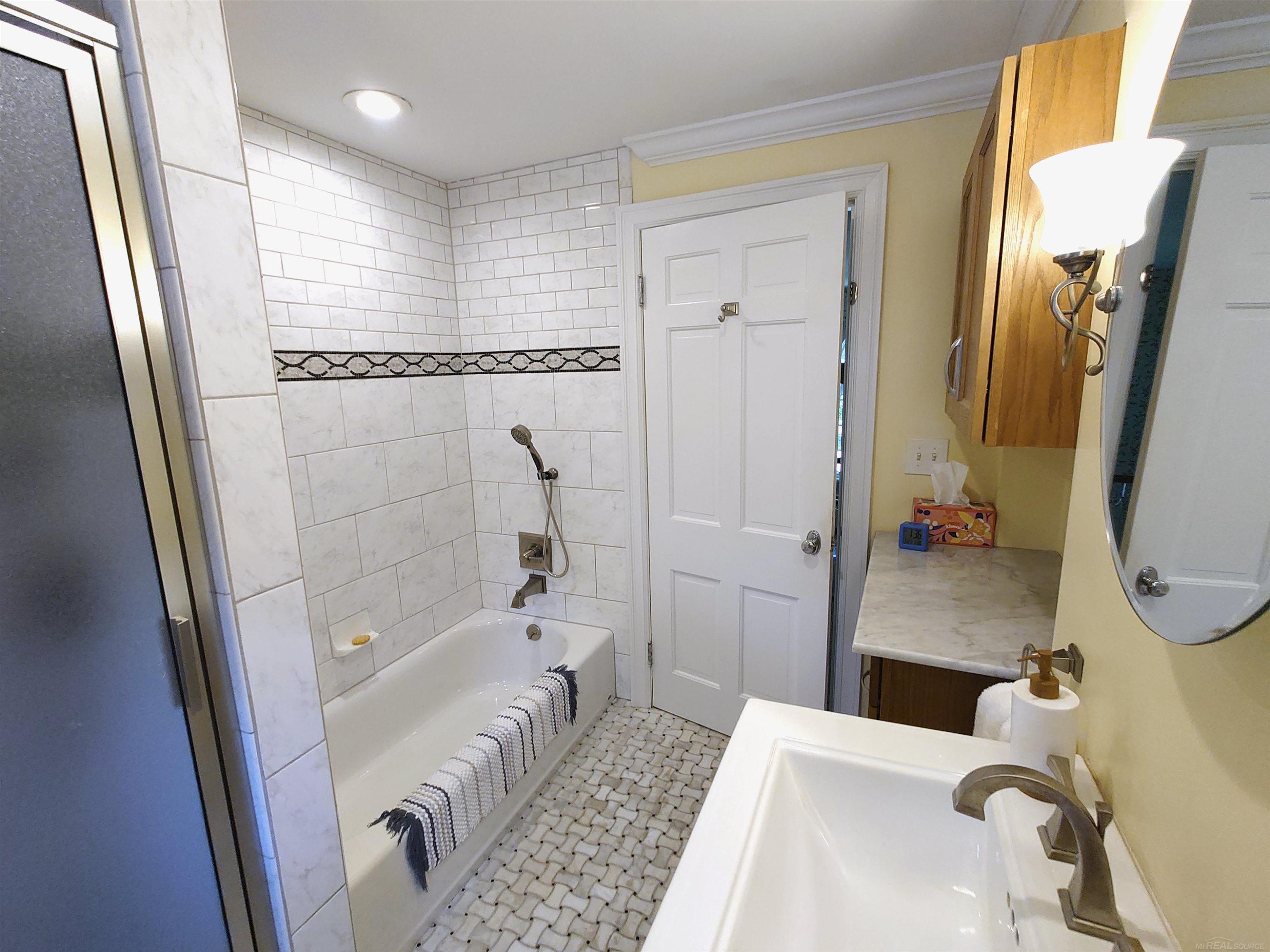 130 S Wilson Boulevard Property Photo 46