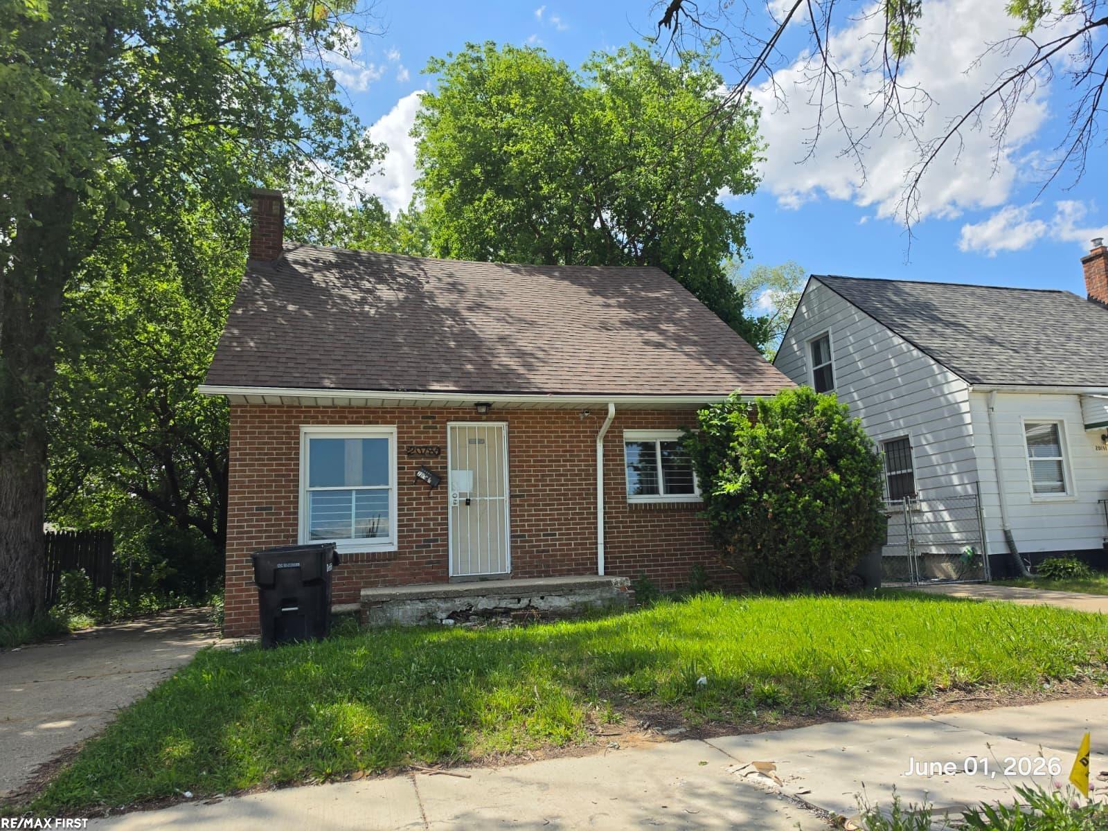 20185 Indiana Street Property Photo 6