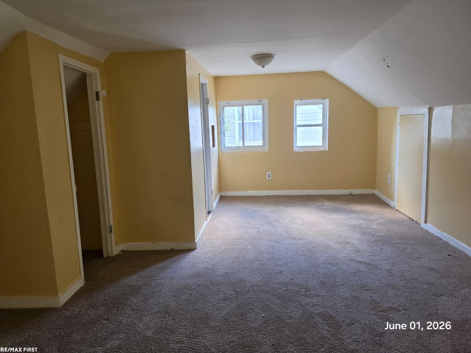 20185 Indiana Street Property Photo 7
